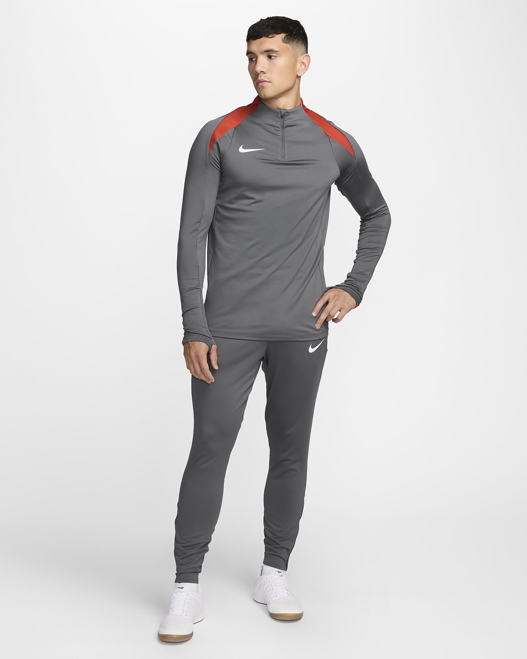 Pantalon de foot Dri-FIT Nike Strike pour homme - Iron Grey/Iron Grey/Dragon Red/Blanc