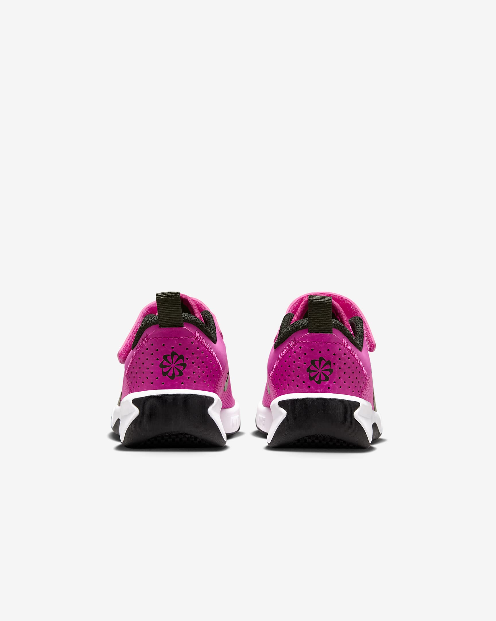 Nike Omni Multi-Court Younger Kids' Shoes - Laser Fuchsia/White/Black