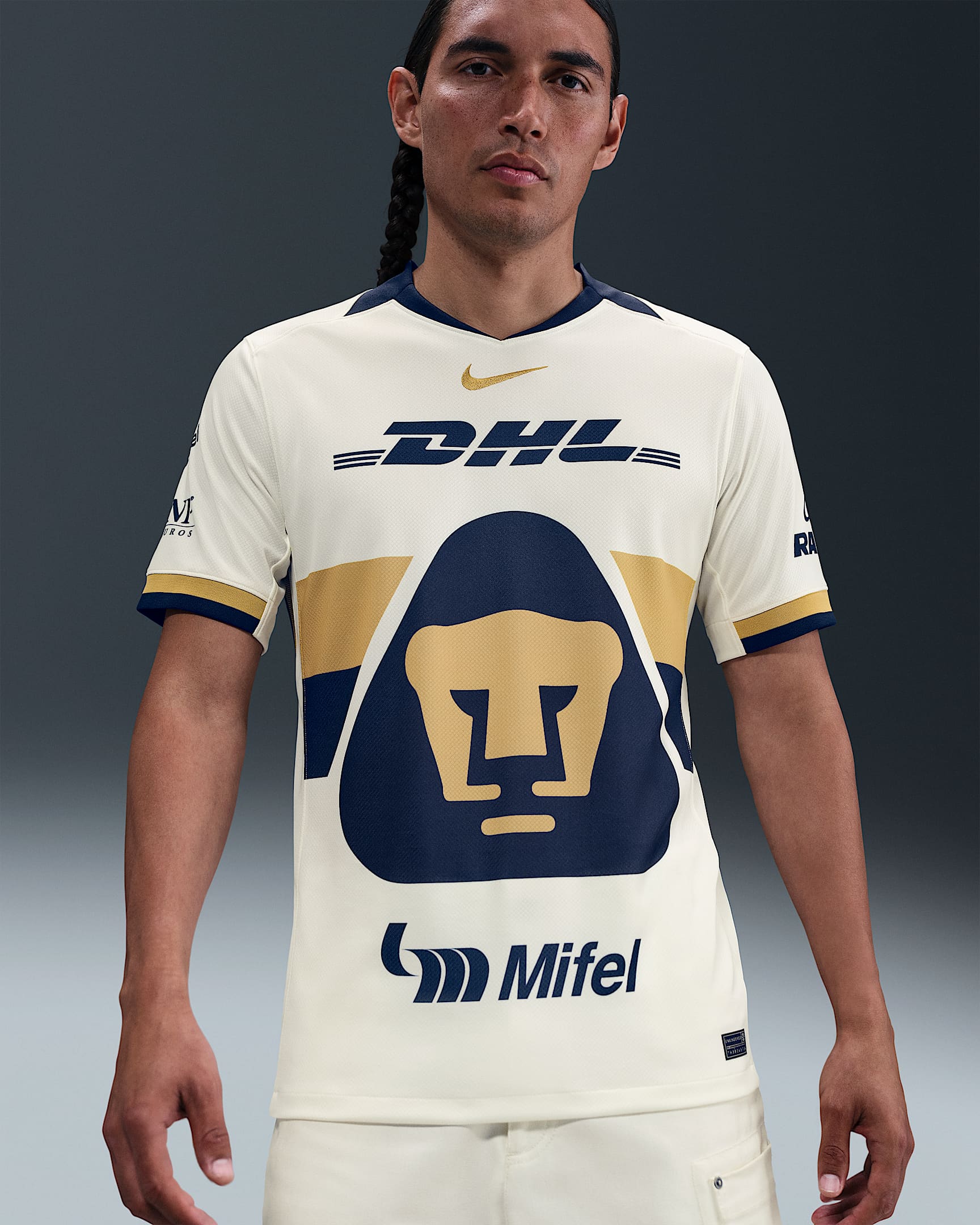 Jersey de fútbol Nike Dri-FIT Replica de los Pumas UNAM local 2025/26 Stadium para hombre - Vela/Oro club