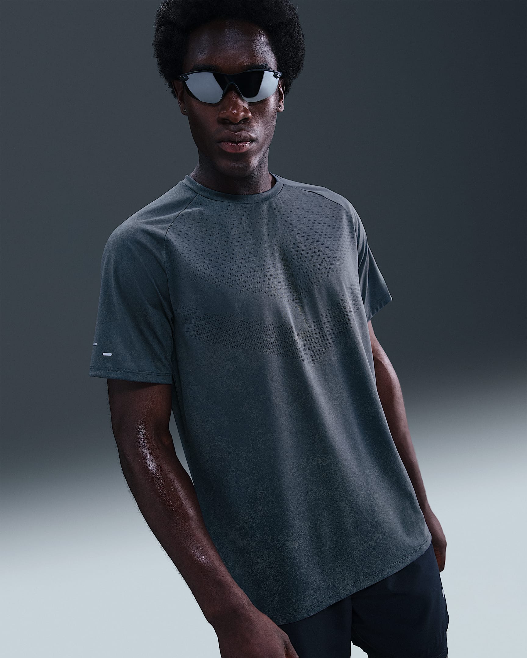 Nike Stride Men's Dri-FIT ADV Short-Sleeve Running Top with Reflective Accents - Thunder Blue