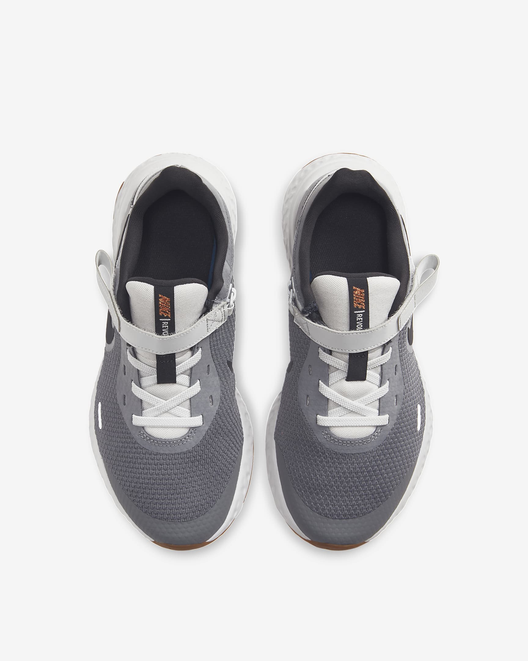 Nike Revolution 5 FlyEase Older Kids' Running Shoes (Wide). Nike CH