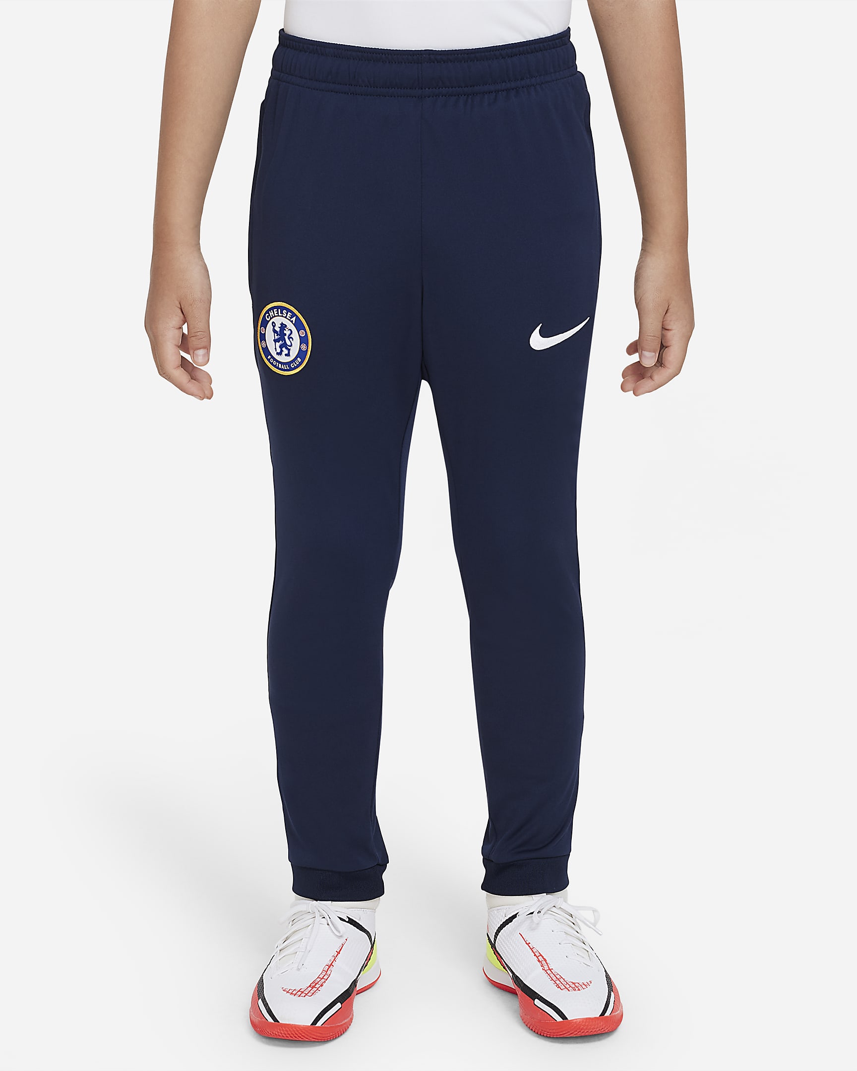 Chelsea F.C. Academy Pro Older Kids' Nike DriFIT Football Tracksuit