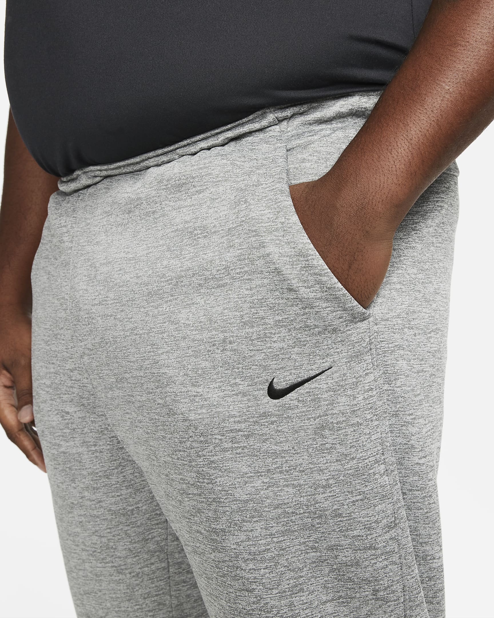 Nike Therma-FIT avsmalnet treningsbukse til herre - Dark Grey Heather/Particle Grey/Svart