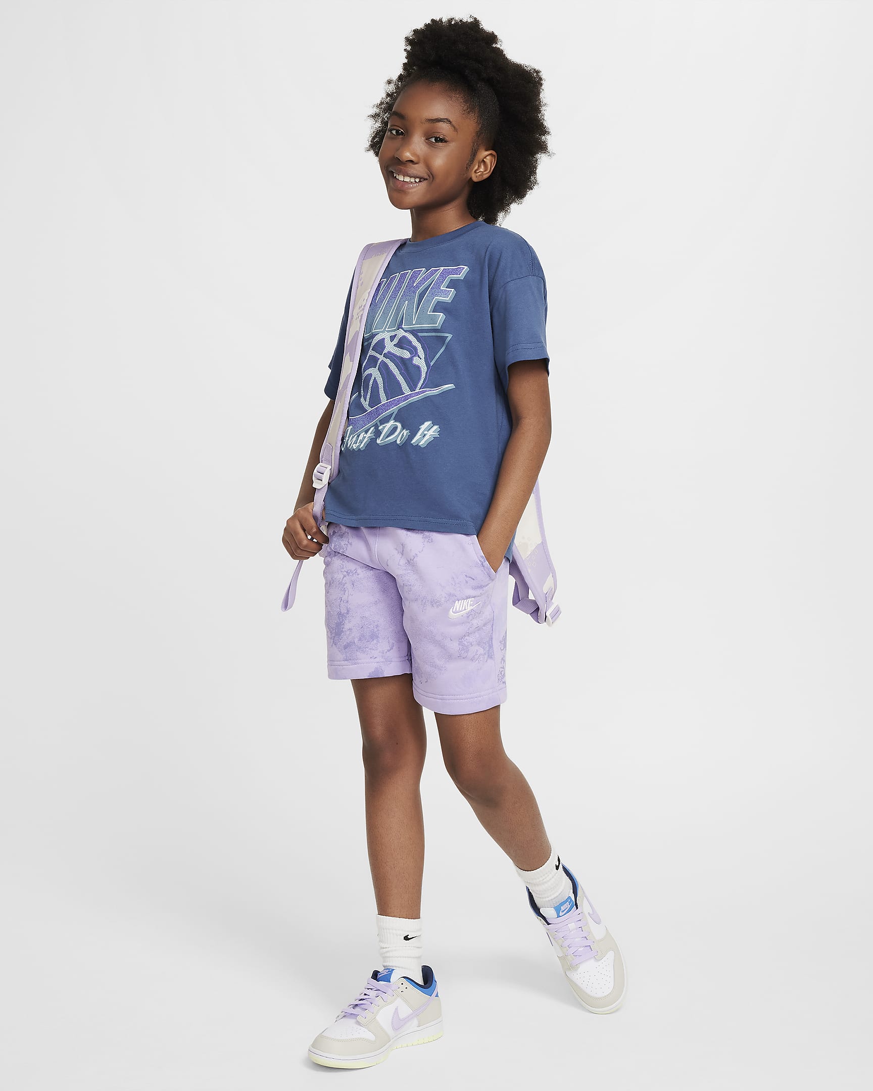 Nike Sportswear Big Kids' (Girls') T-Shirt - Mystic Navy