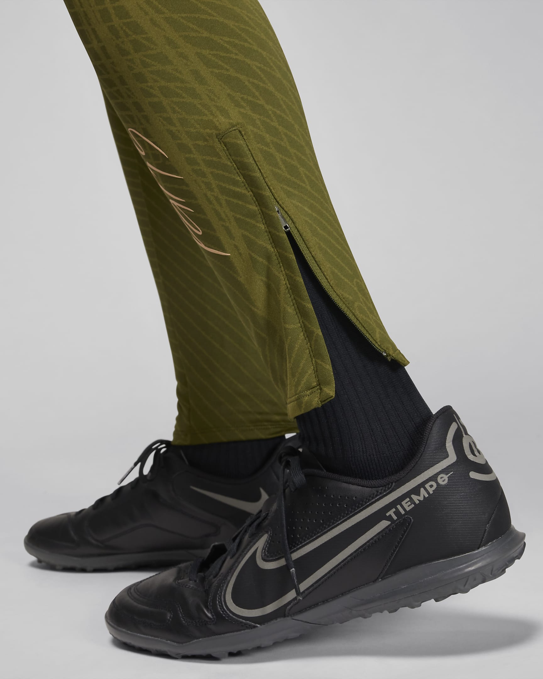 Pantaloni da calcio Jordan Dri-FIT Paris Saint-Germain Strike Fourth – Donna - Rough Green/Hemp