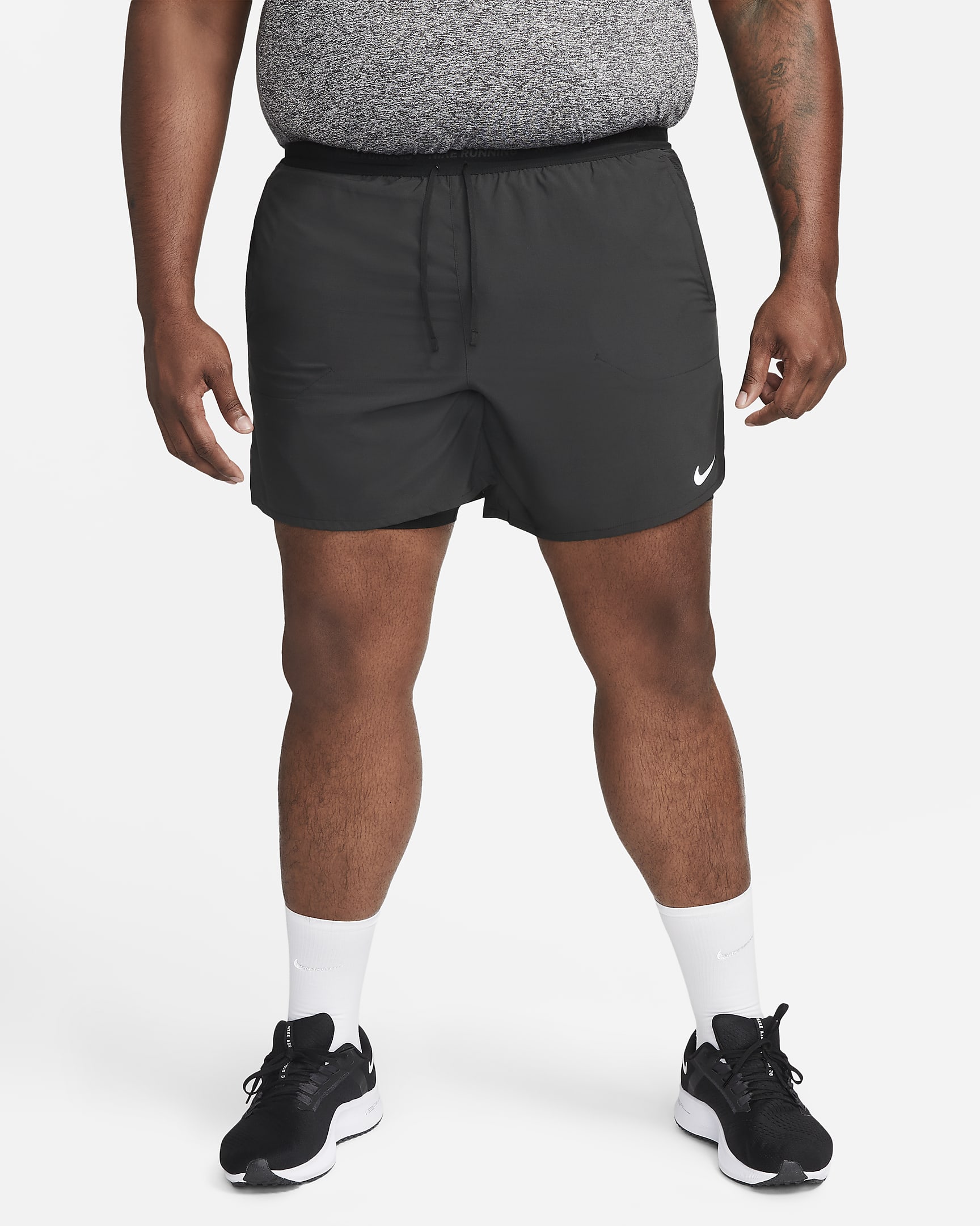 Nike Stride Dri-FIT 2-in-1-Laufshorts für Herren (ca. 18 cm) - Schwarz/Schwarz/Schwarz