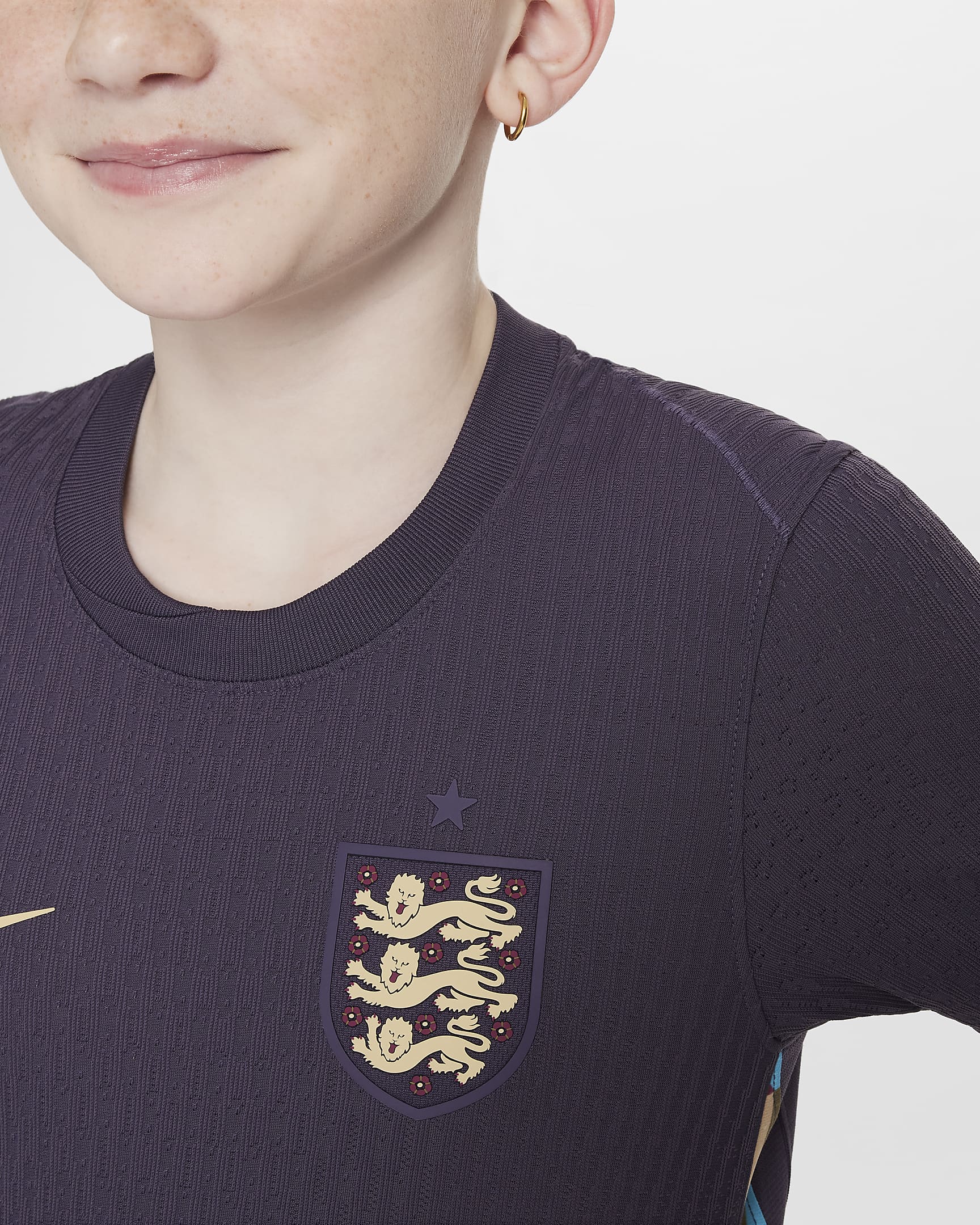 England 2024/25 Match (herrelaget, bortedrakt) Nike Dri-FIT ADV autentisk fotballdrakt til store barn - Dark Raisin/Sesame