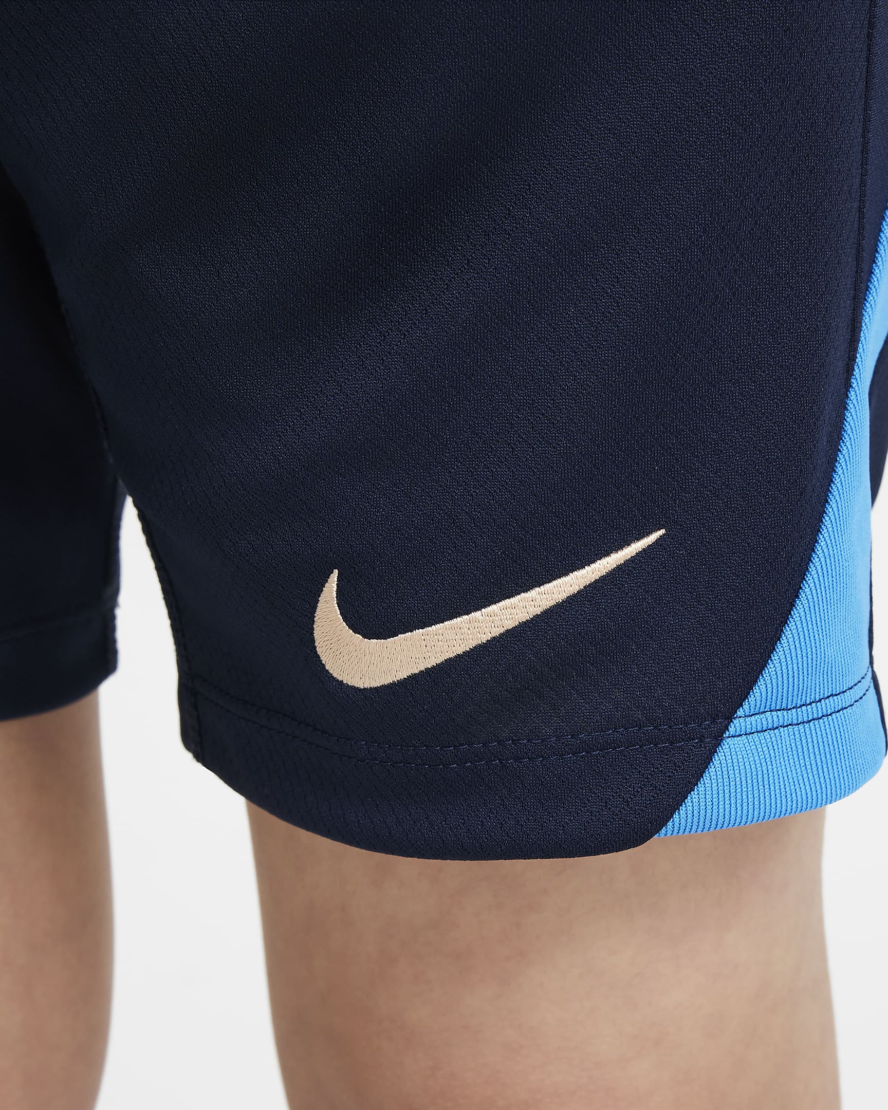 Chelsea FC Strike Nike Dri-FIT strikket fotballshorts til store barn - Obsidian/Light Photo Blue/Guava Ice