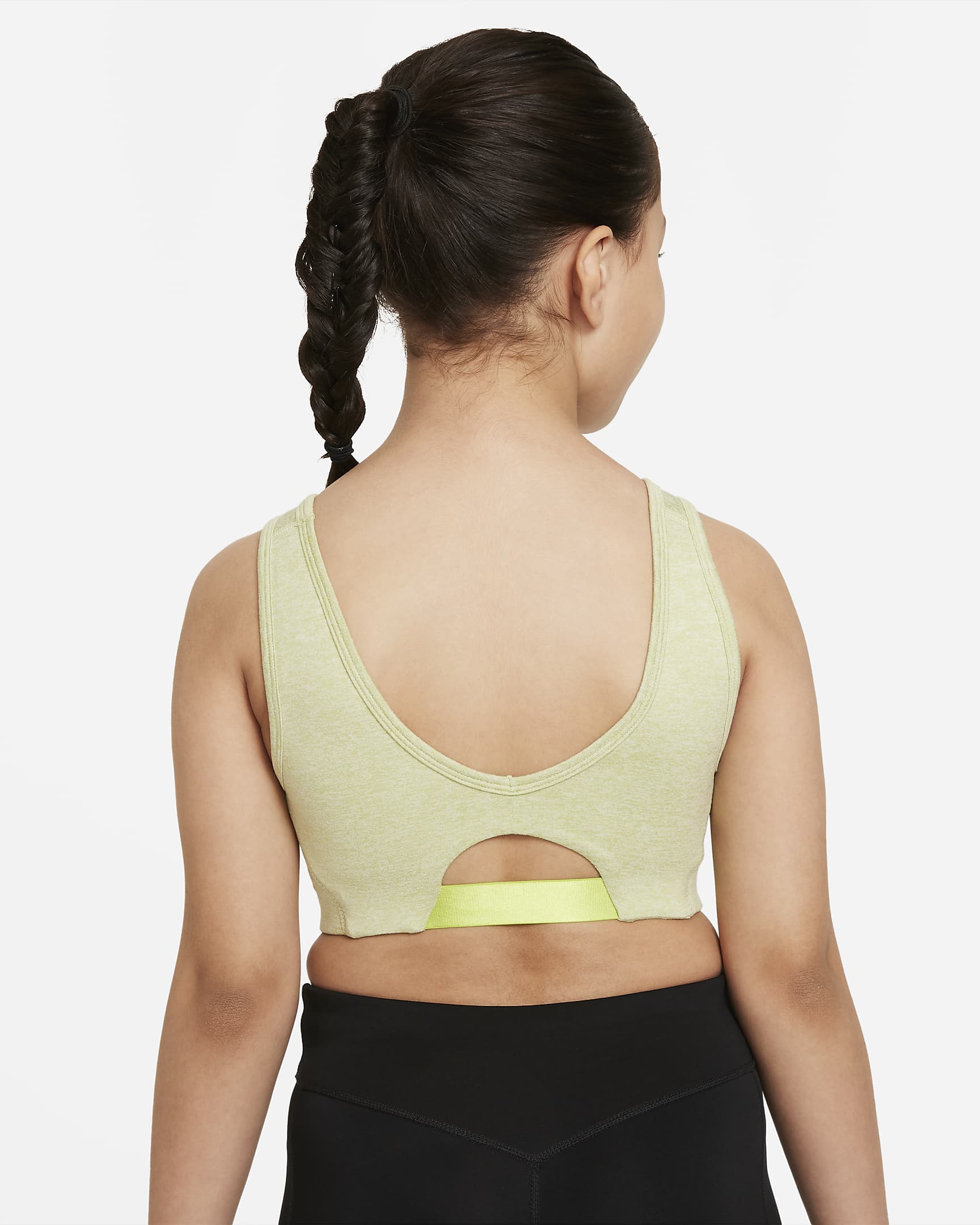 Nike DriFIT Swoosh Luxe Older Kids' (Girls') Sports Bra. Nike DK