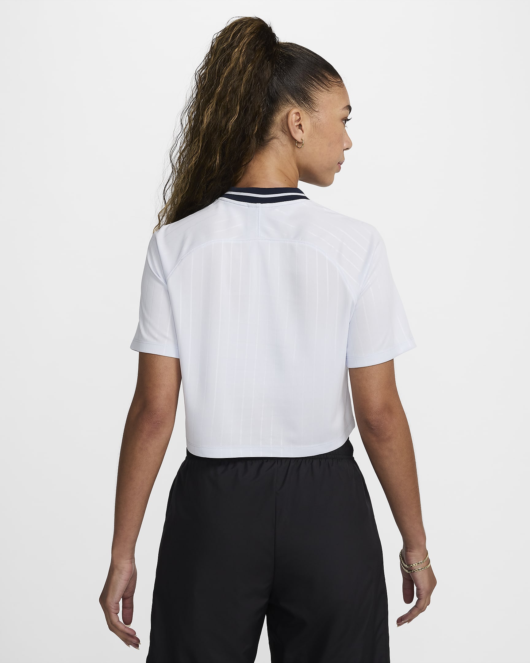 Nike Sportswear Women's Short-Sleeve Crop Top - Football Grey