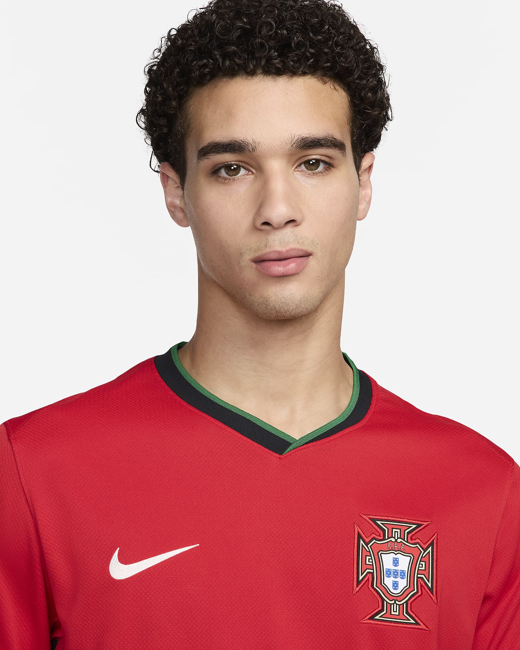 Portugal (Men's Team) 2024/25 Stadium Home Men's Nike DriFIT Football