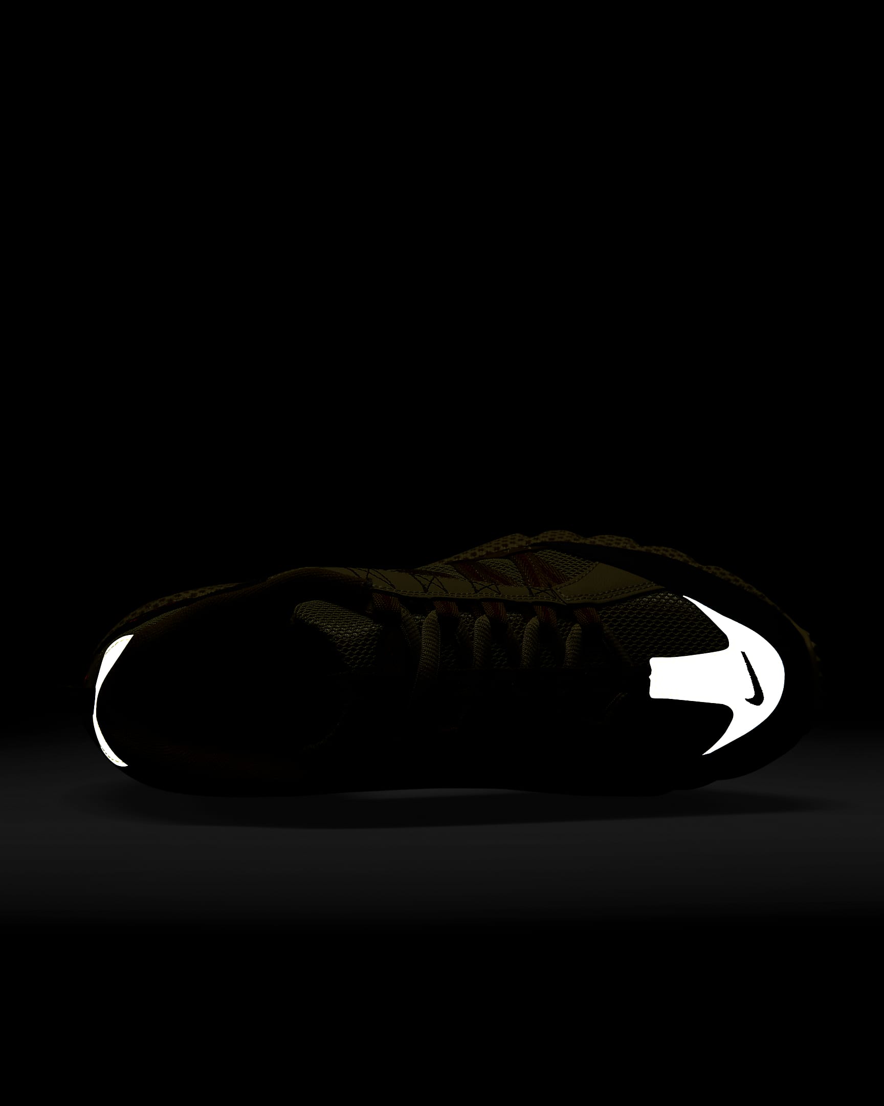 Nike Air Humara Men's Shoes - Buff Gold/Bronzine/Velvet Brown/Buff Gold