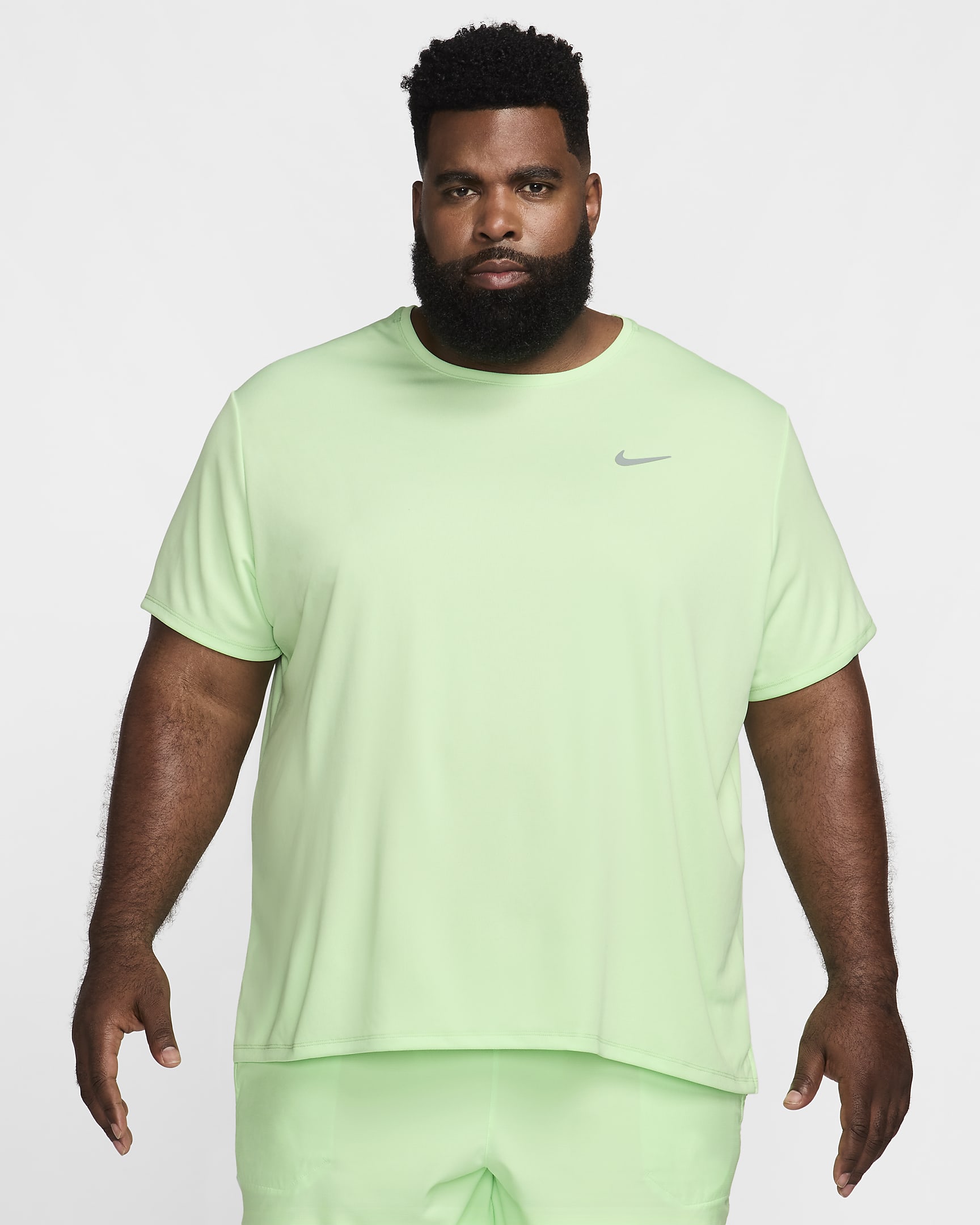 Haut de running à manches courtes Dri-FIT UV Nike Miler pour homme - Vapor Green