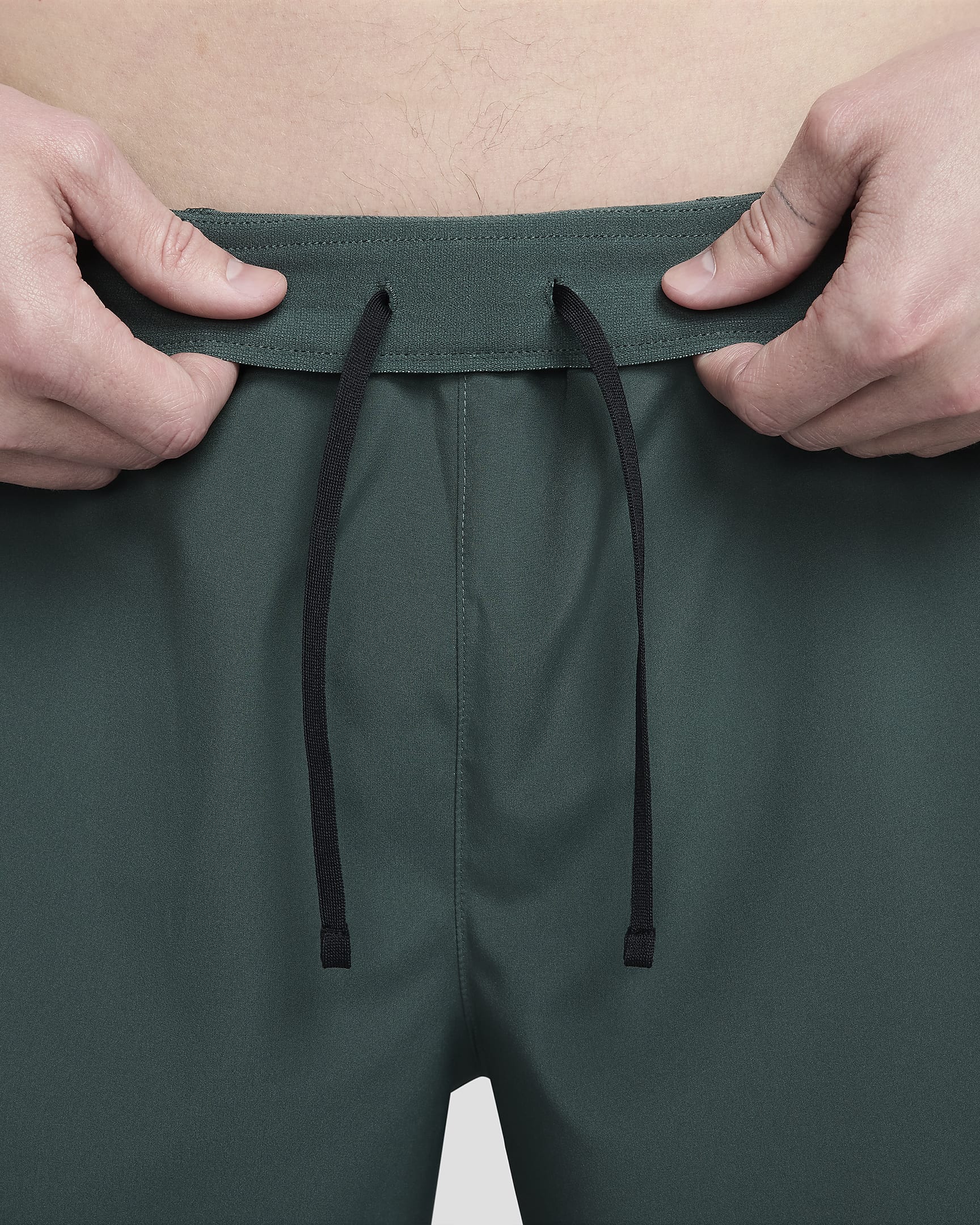 Nike Challenger Dri-FIT 2-in-1-Laufshorts für Herren (ca. 18 cm) - Vintage Green/Bicoastal/Schwarz