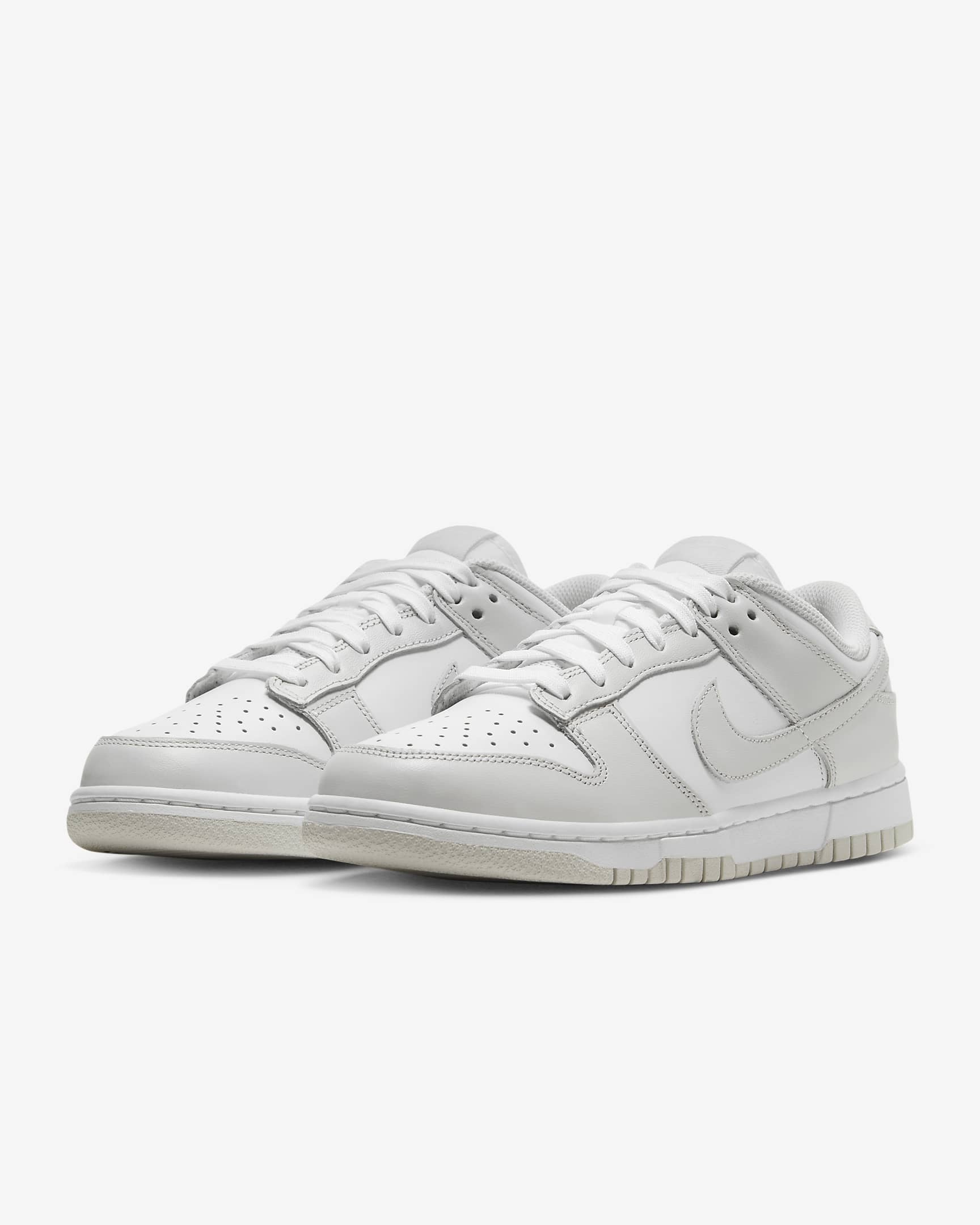 Nike Dunk Low-sko til kvinder - hvid/hvid/Photon Dust