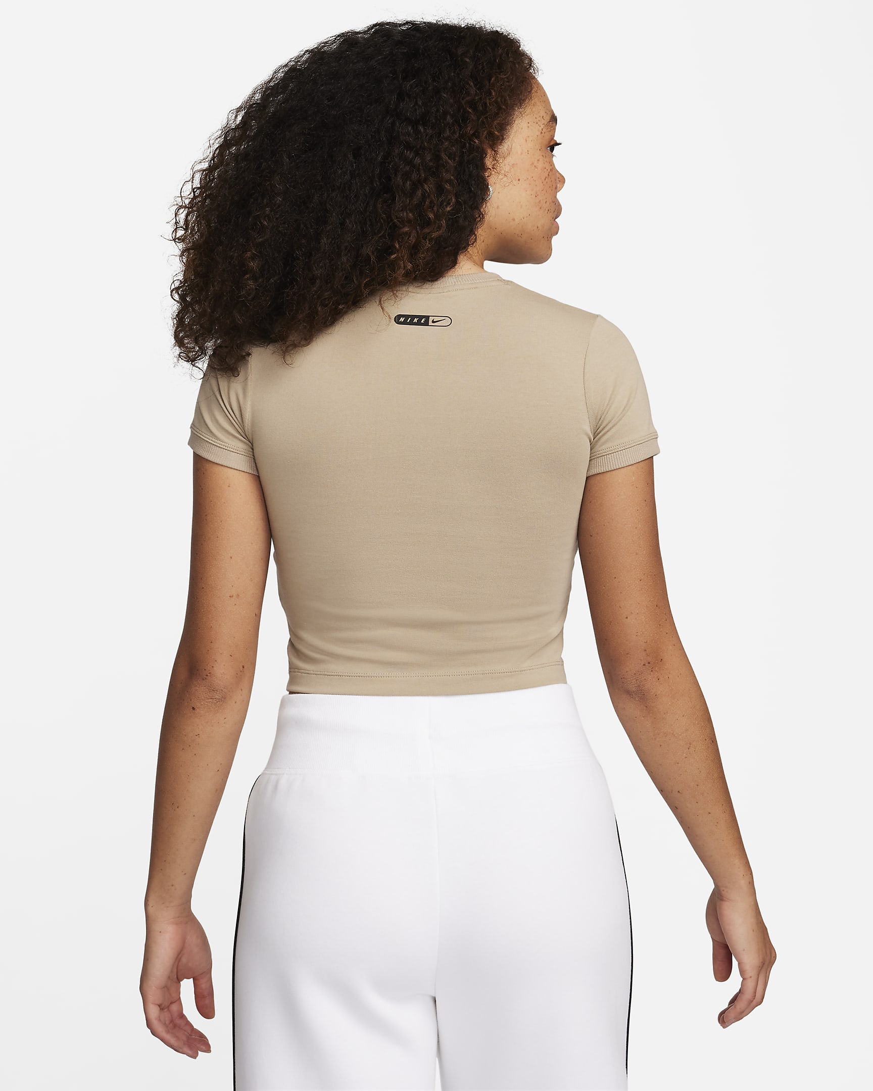 Nike Sportswear Women's Cropped T-Shirt. Nike BG