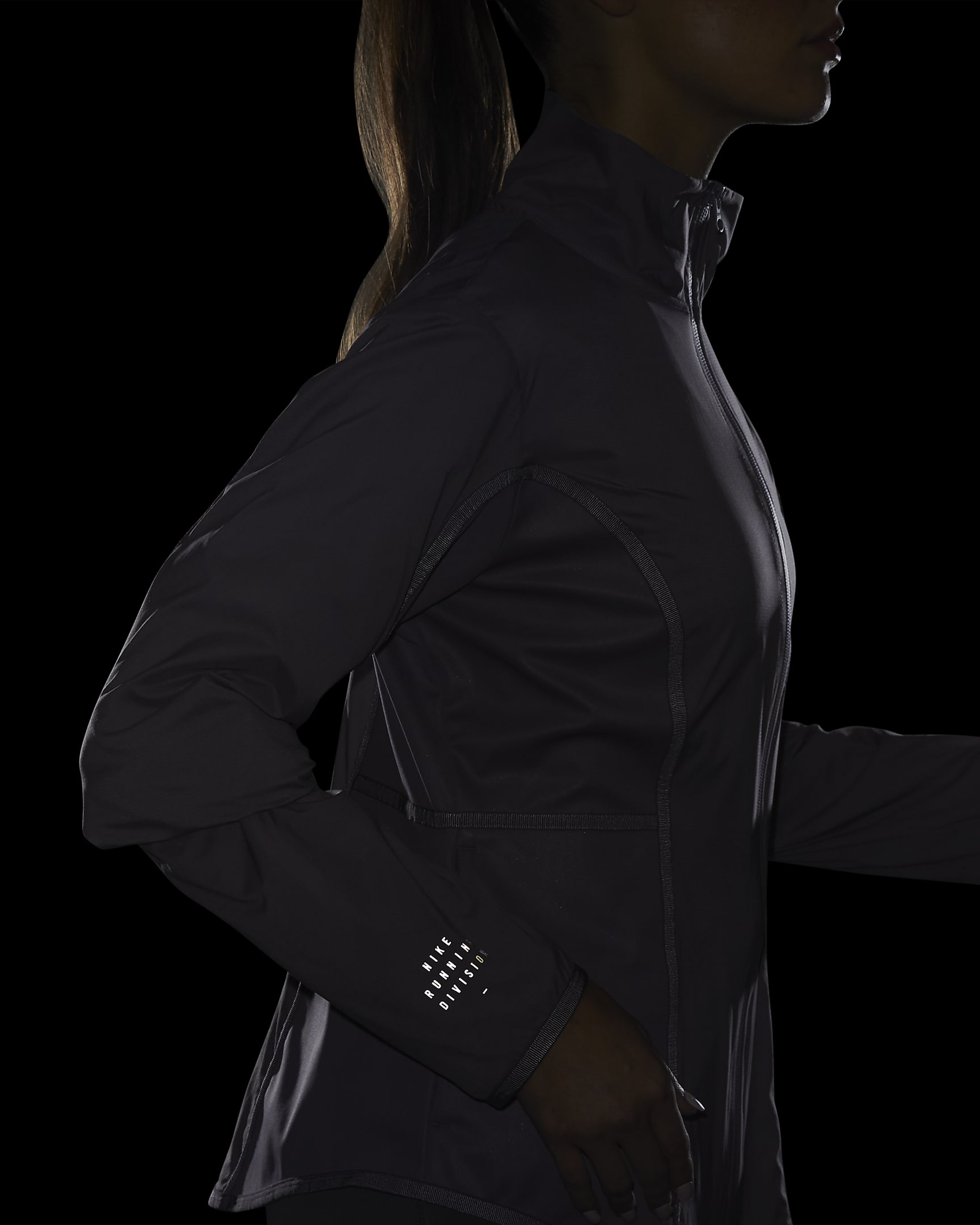 Nike StormFIT Run Division Women's Running Jacket. Nike IL