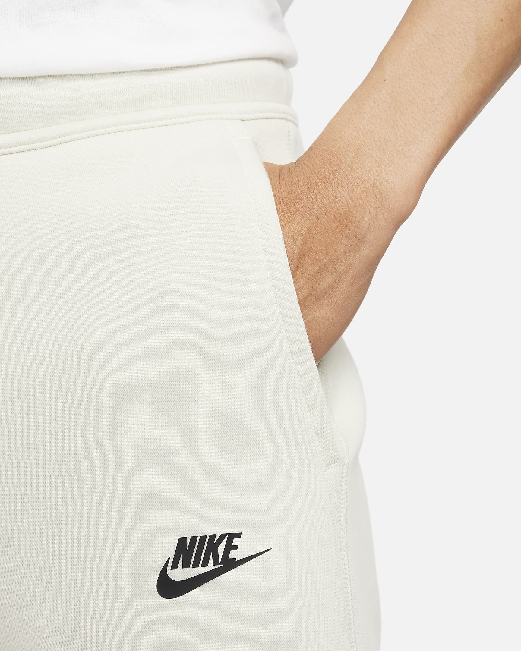 nike tech fleece slim fit