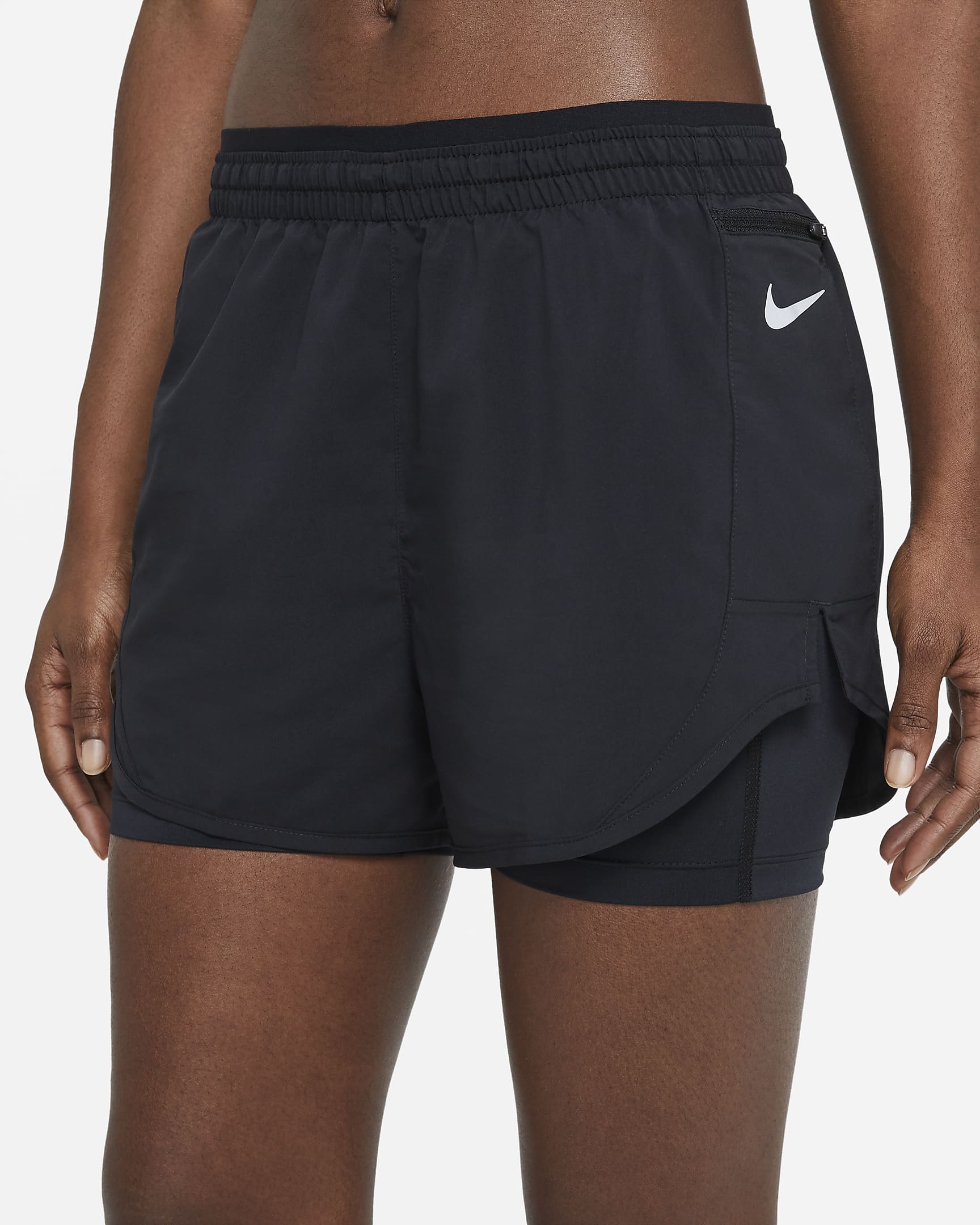 Nike Tempo Luxe 2-in-1-Laufshorts für Damen - Schwarz/Schwarz