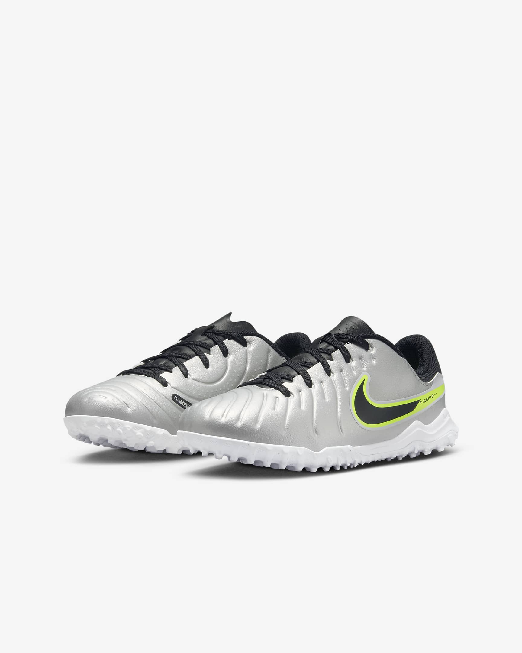 Nike Jr. Tiempo Legend 10 Academy műfűre készült, alacsony szárú futballcipő gyerekeknek/nagyobb gyerekeknek - Metallic Silver/Volt/Fekete