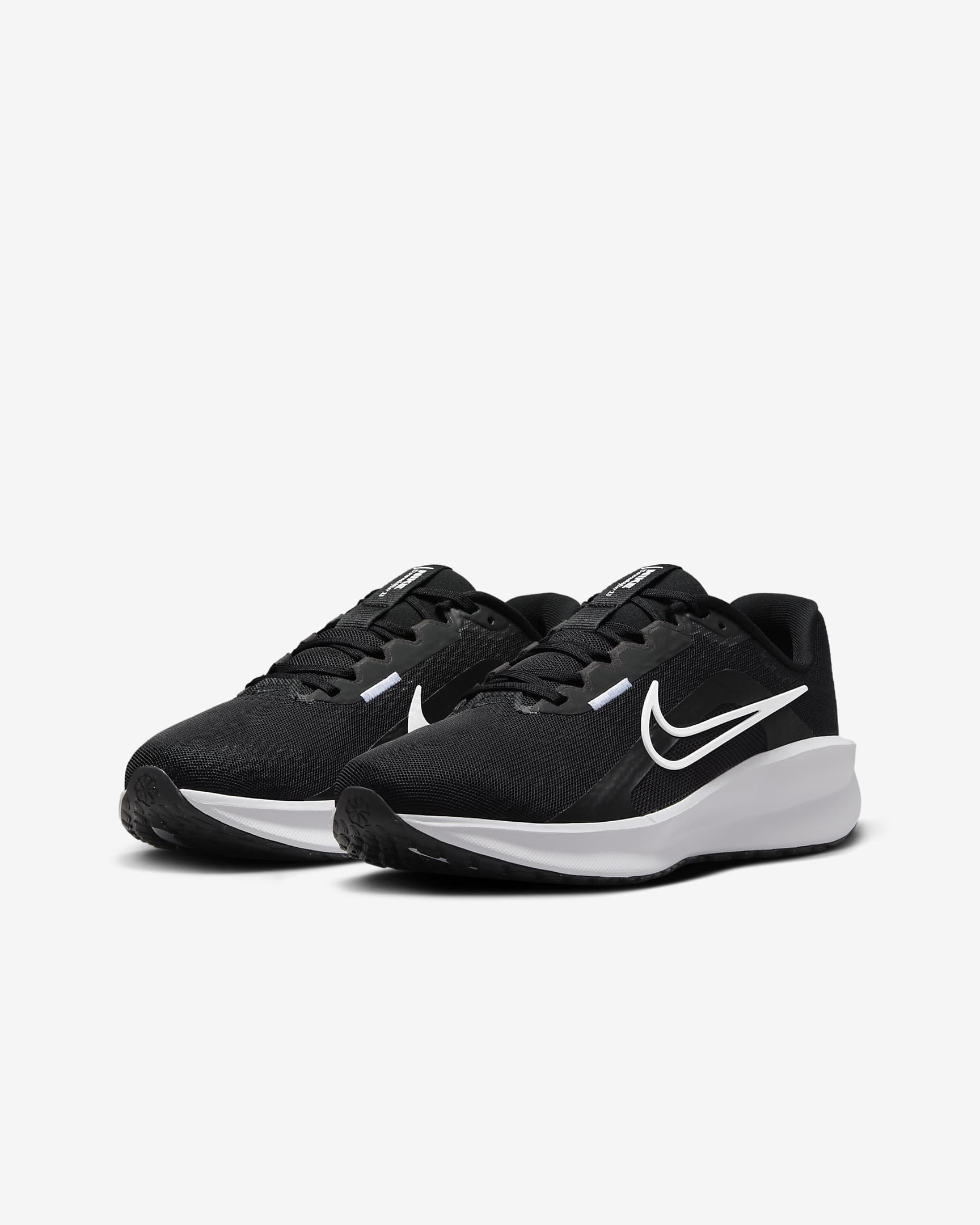 womens nike running shoes for wide feet