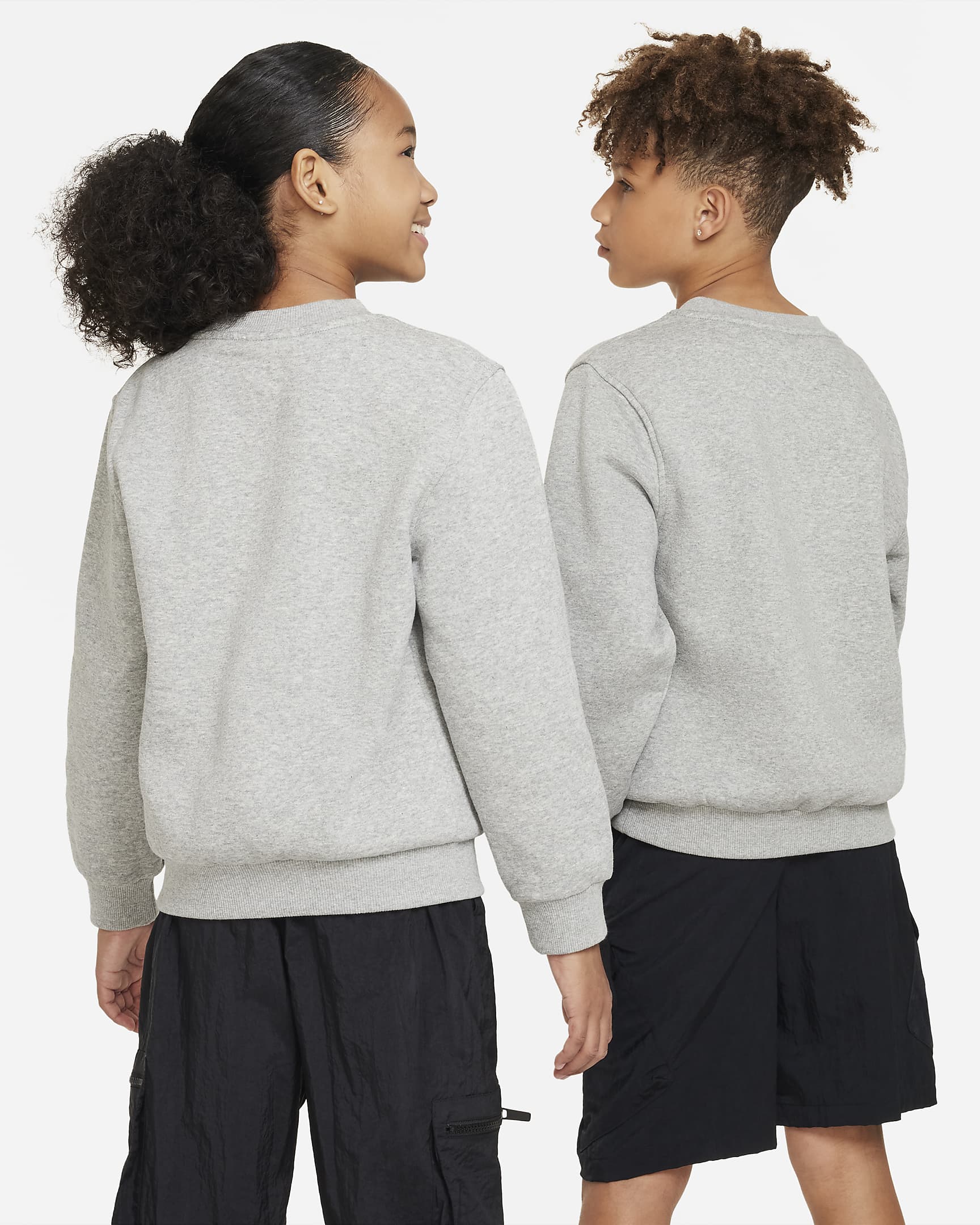 Nike Sportswear Club Fleece Older Kids' Sweatshirt - Dark Grey Heather/White