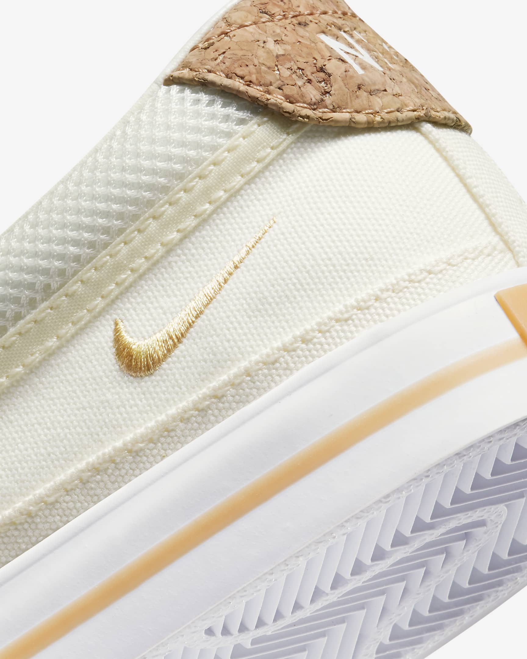 Nike Court Legacy 女款懶人鞋 - Pale Ivory/Gum Light Brown/Sail/Metallic Gold