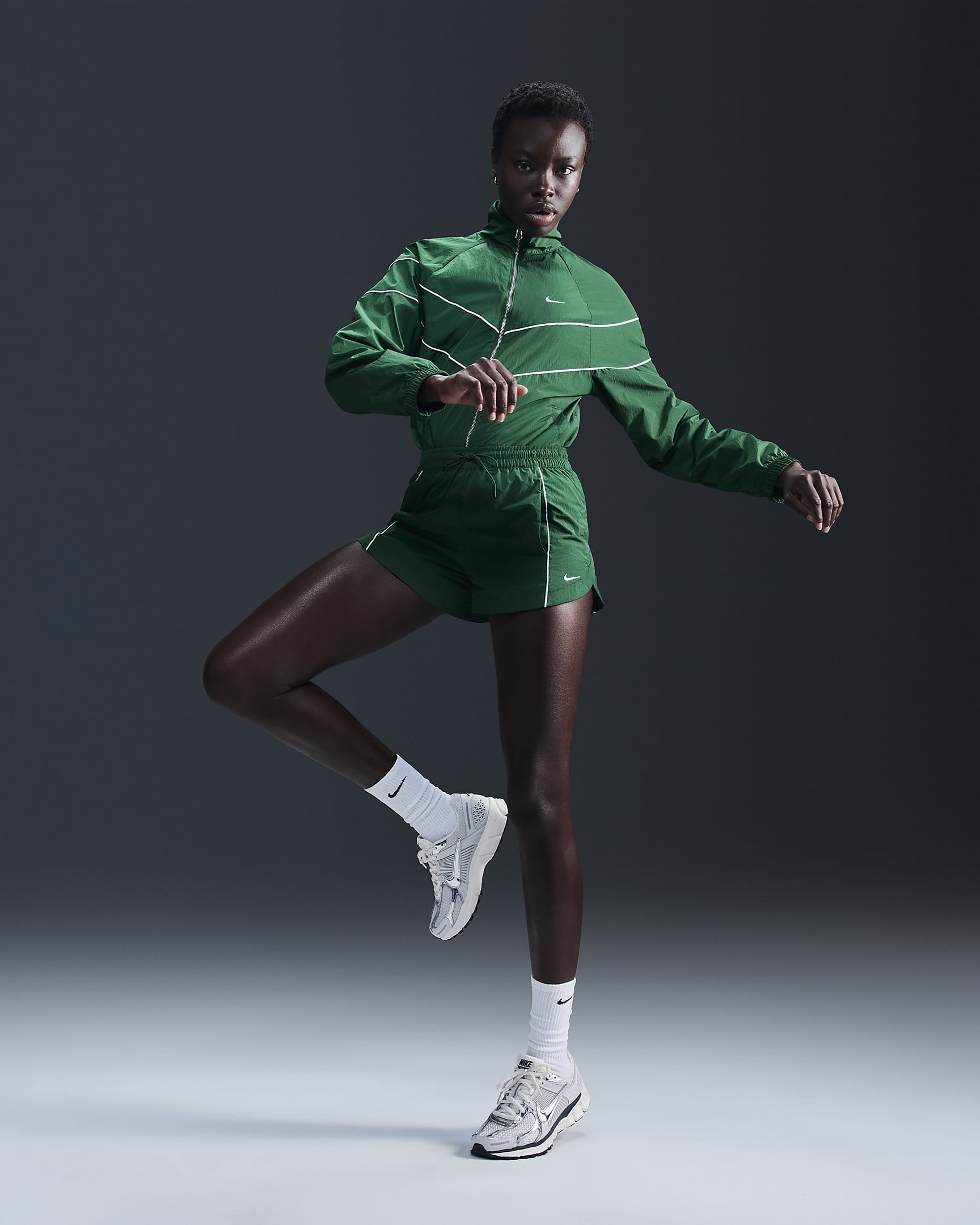 Dámská volná tkaná bunda Nike Windrunner UV se zipem po celé délce - Gorge Green/Sail