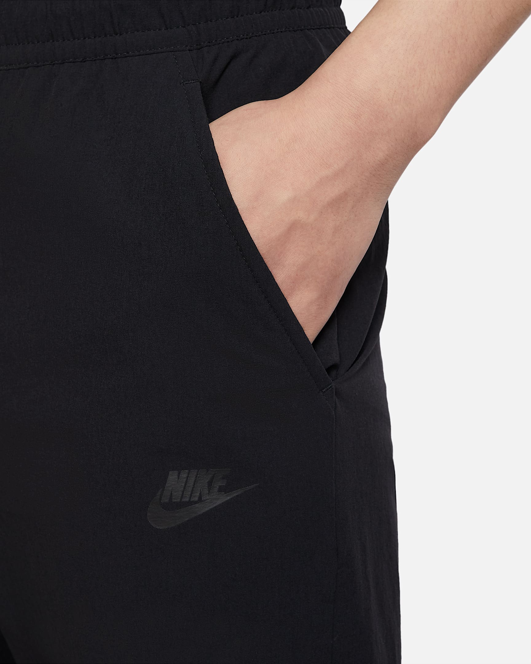 Nike Sportswear Men's Woven Commuter Pants. Nike JP