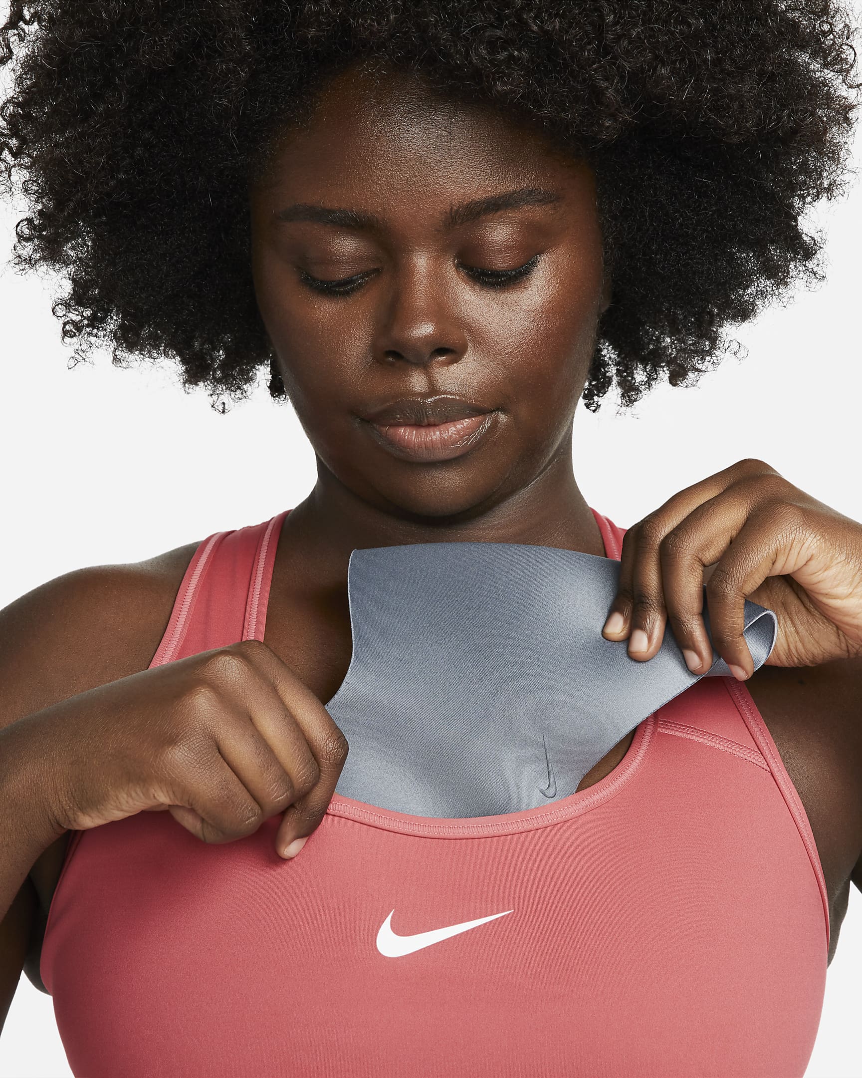 Nike Swoosh Women's MediumSupport Padded Sports Bra (Plus Size). Nike UK