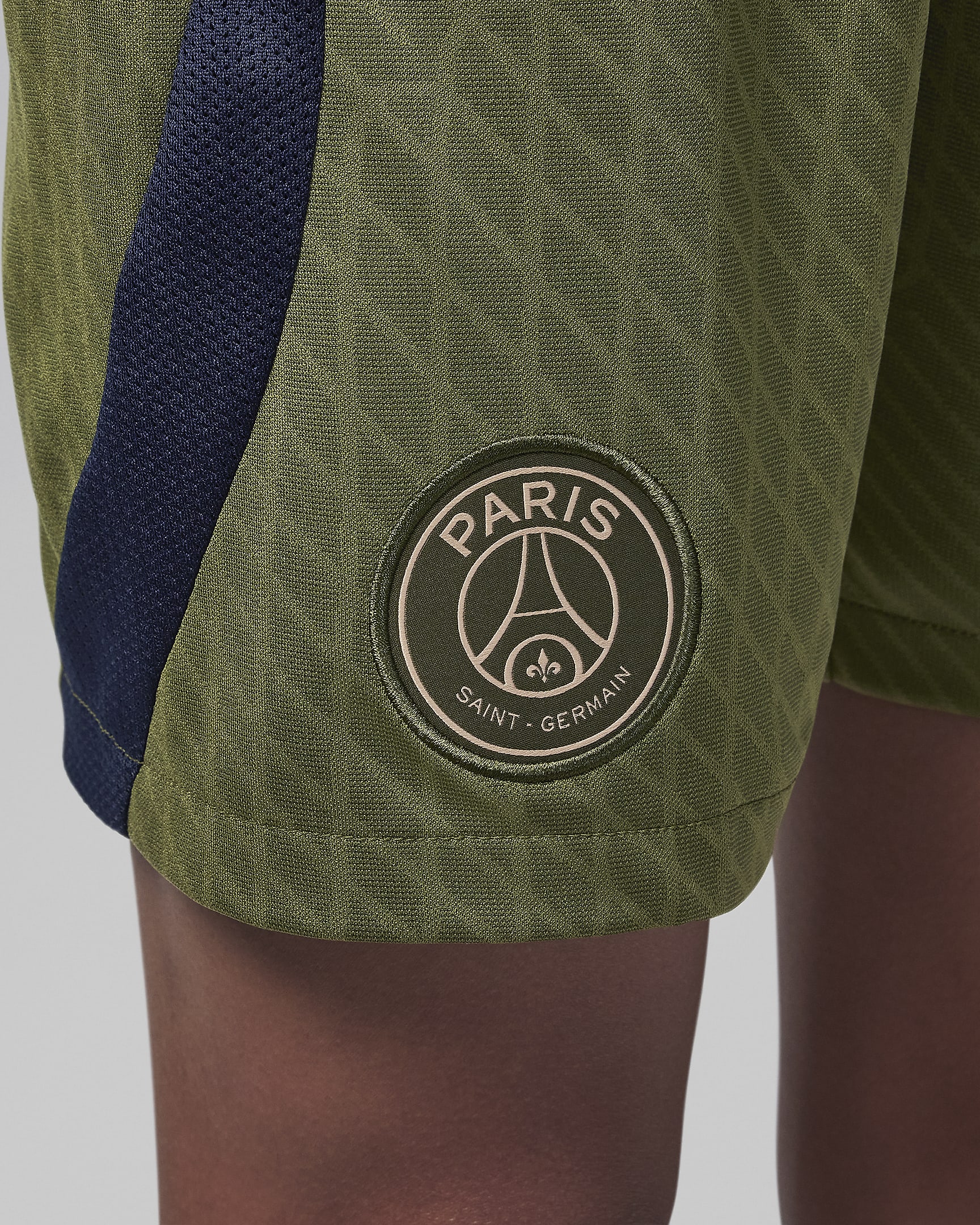 Paris Saint-Germain Strike Fourth Older Kids' Jordan Dri-FIT Football Shorts - Rough Green/Dark Obsidian/Hemp