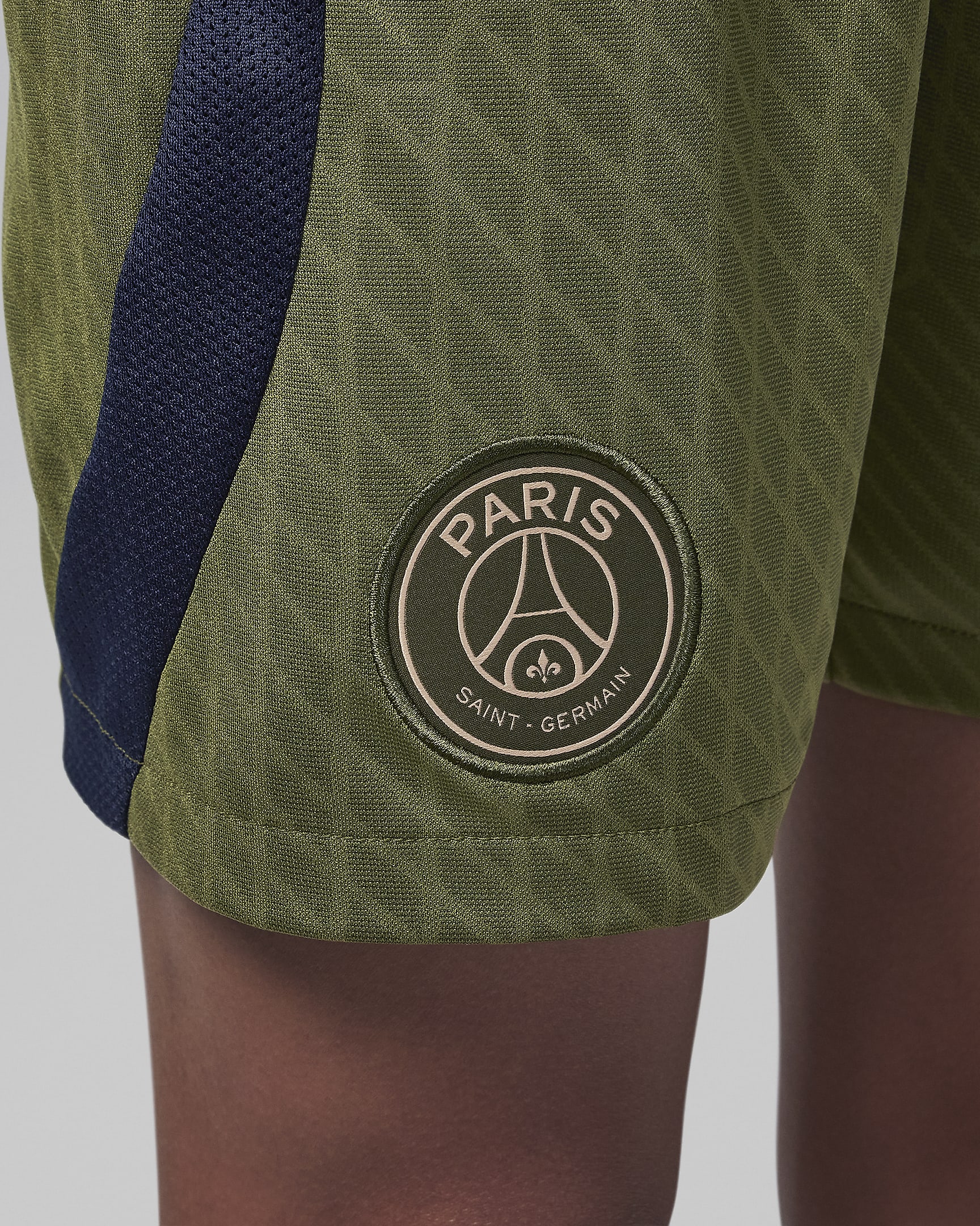 Paris Saint-Germain Strike Fourth Jordan Dri-FIT-fodboldshorts til større børn - Rough Green/Dark Obsidian/Hemp