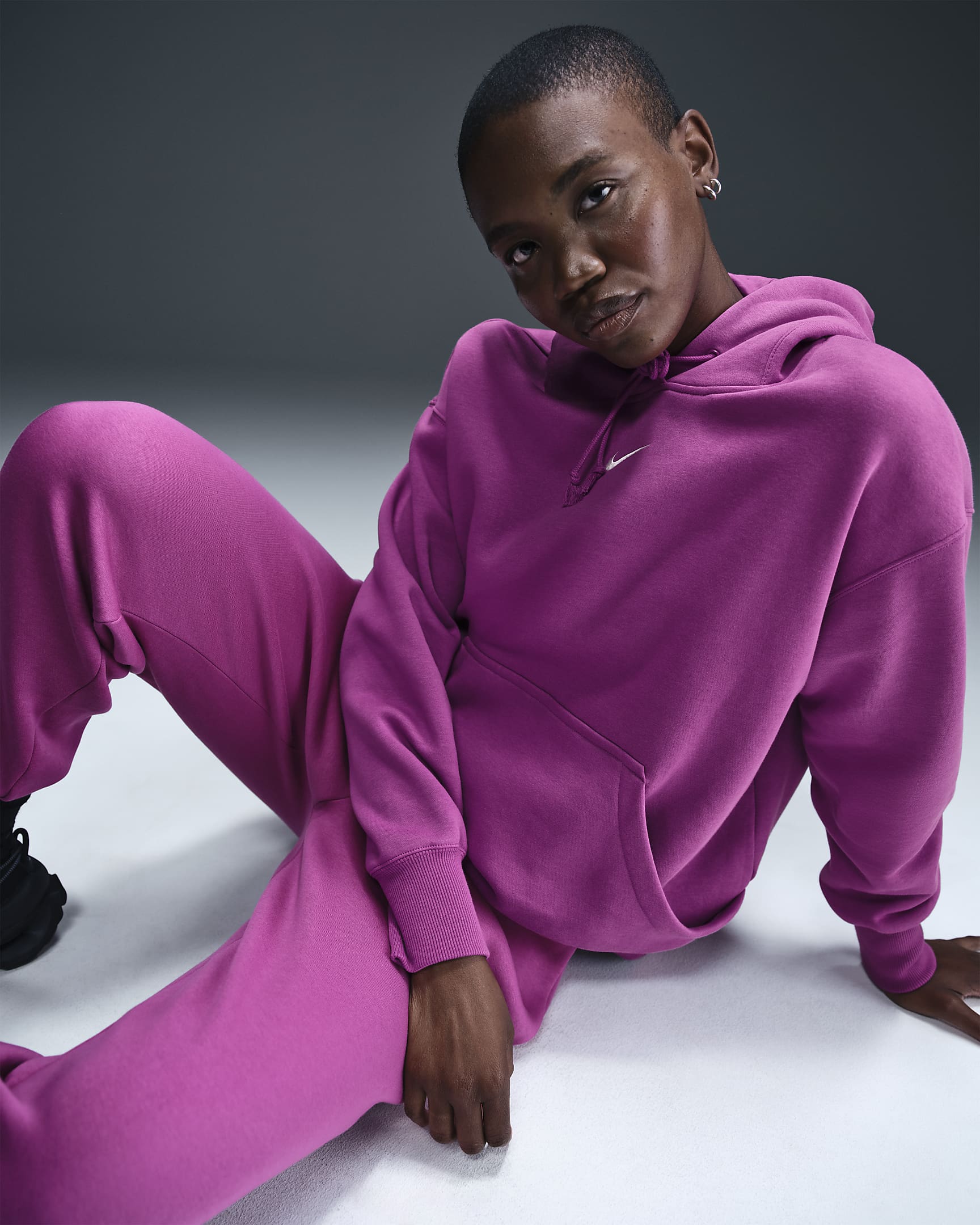 Nike Sportswear Phoenix Fleece Women's Oversized Pullover Hoodie - Hot Fuchsia/Sail