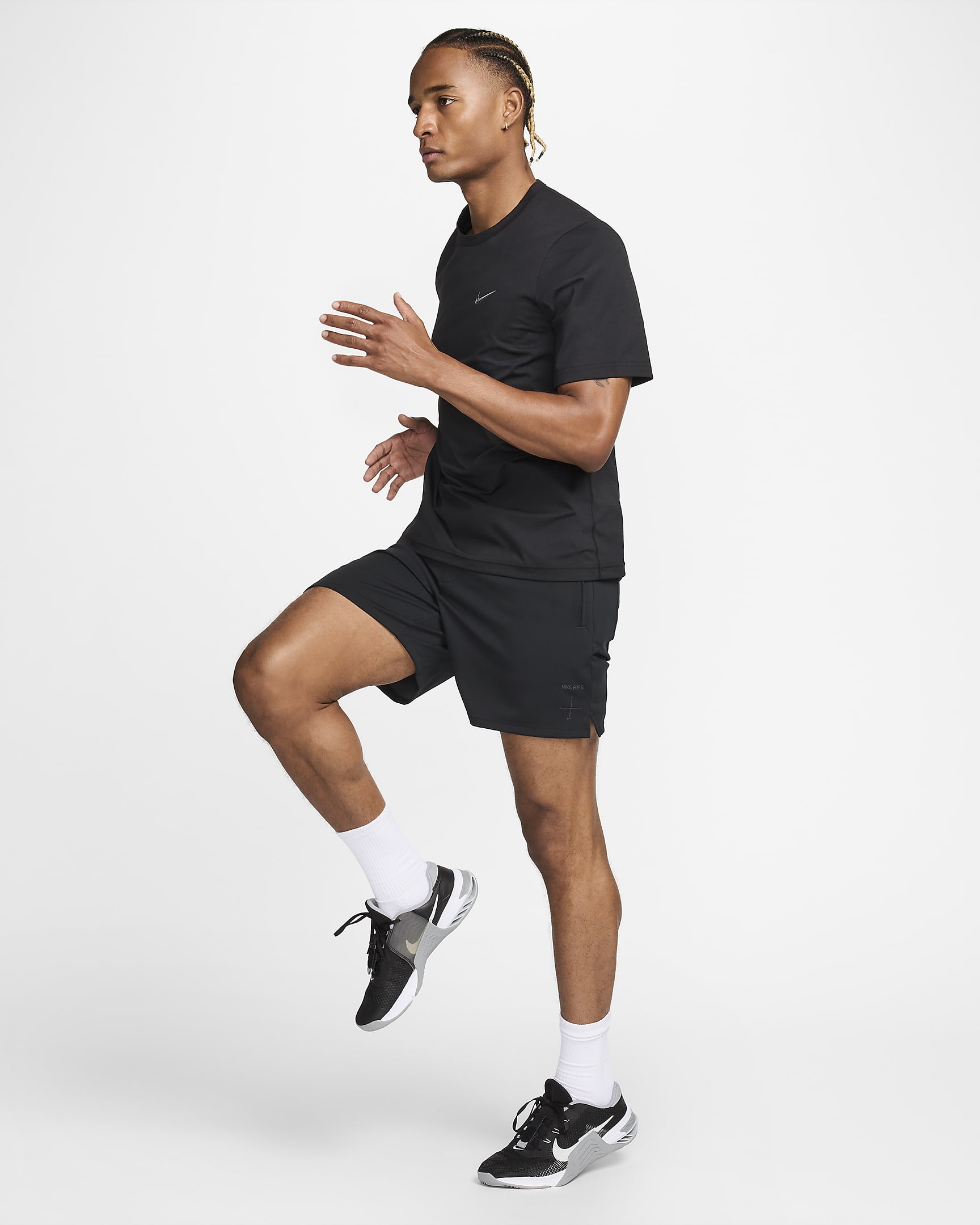 Nike A.P.S. Men's 6" Dri-FIT ADV Versatile Shorts - Black/Anthracite