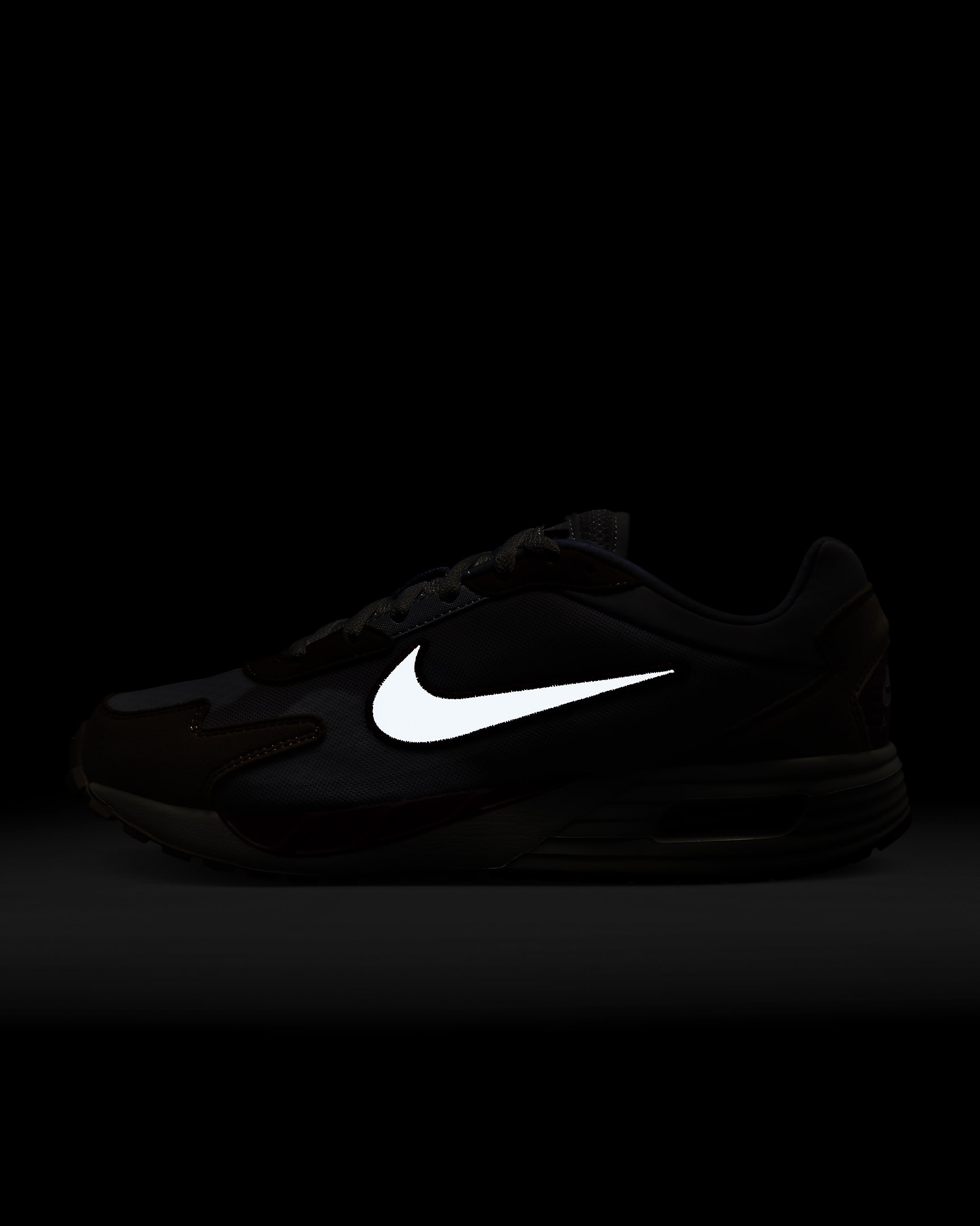 Nike Air Max Solo Men's Shoes. Nike SG