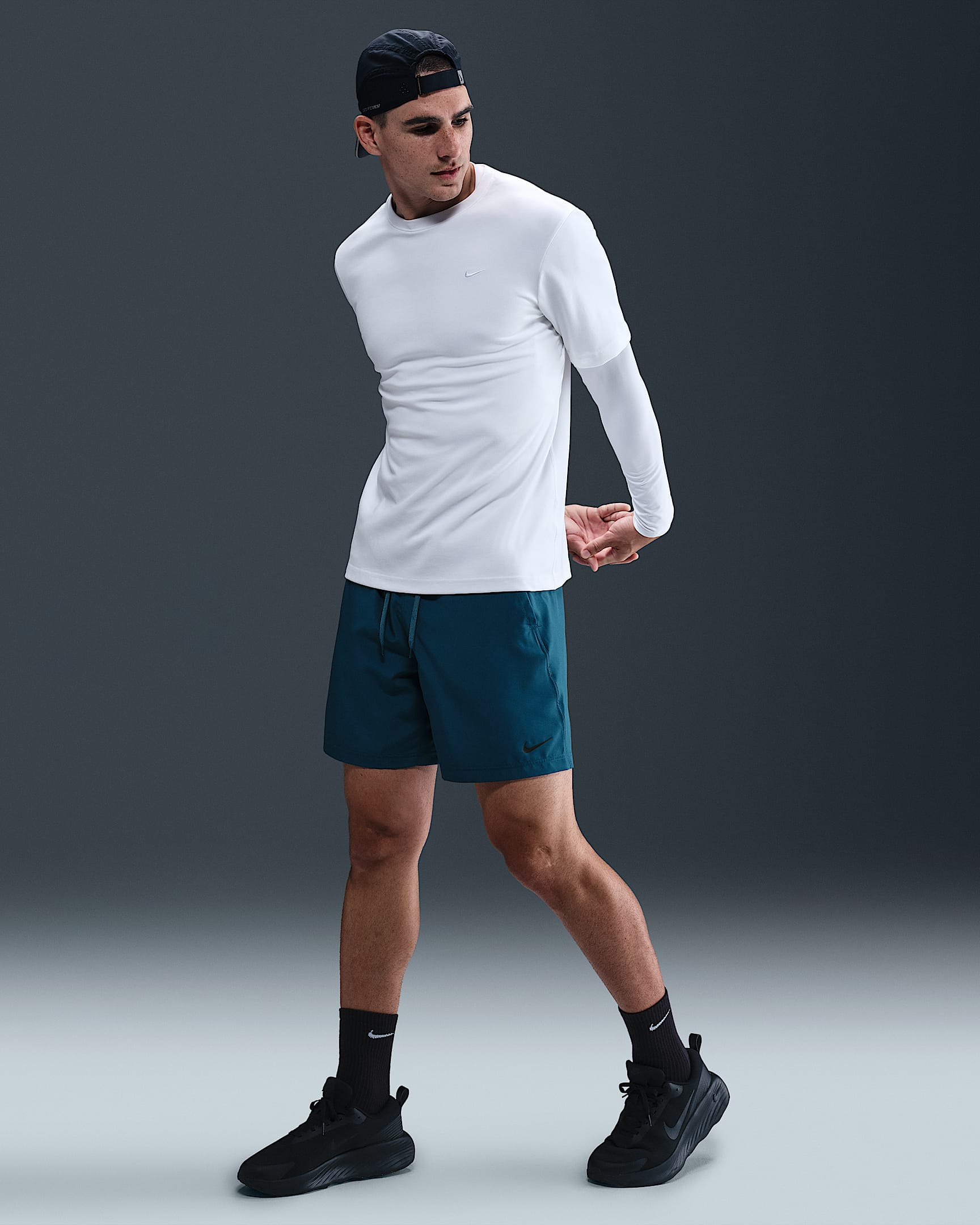 Nike Form Men's Dri-FIT 7" Unlined Versatile Shorts - Blue Force/Black