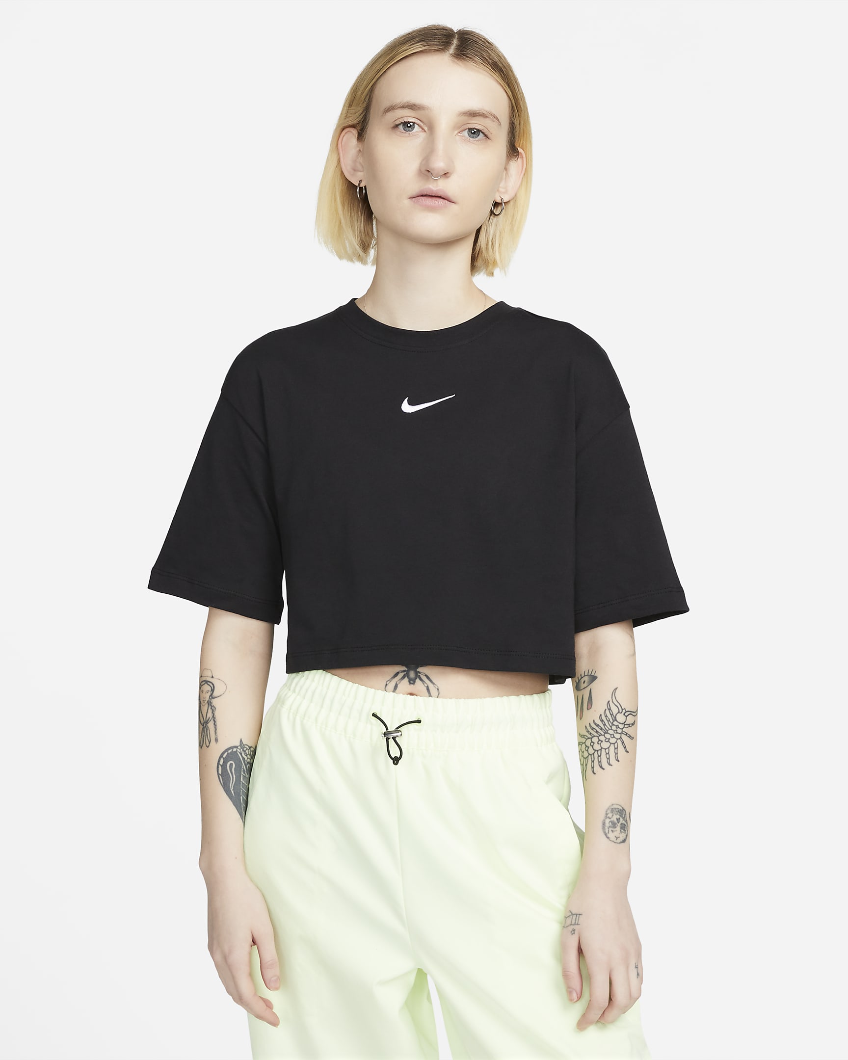 Nike Sportswear Women's Cropped T-Shirt - Black/White