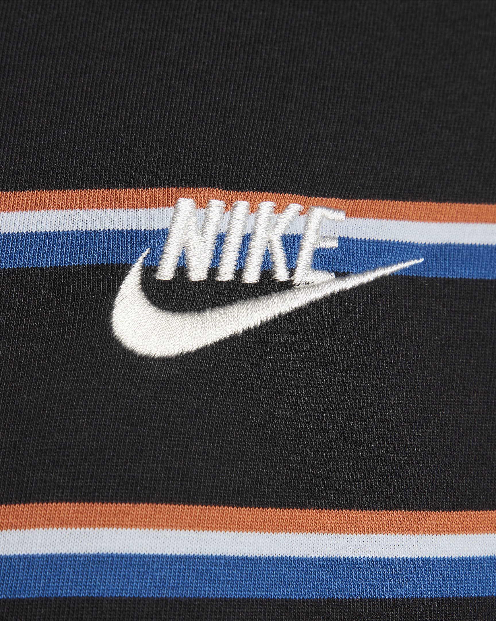 Nike Sportswear Club Men's T-Shirt - Black/Burnt Sunrise