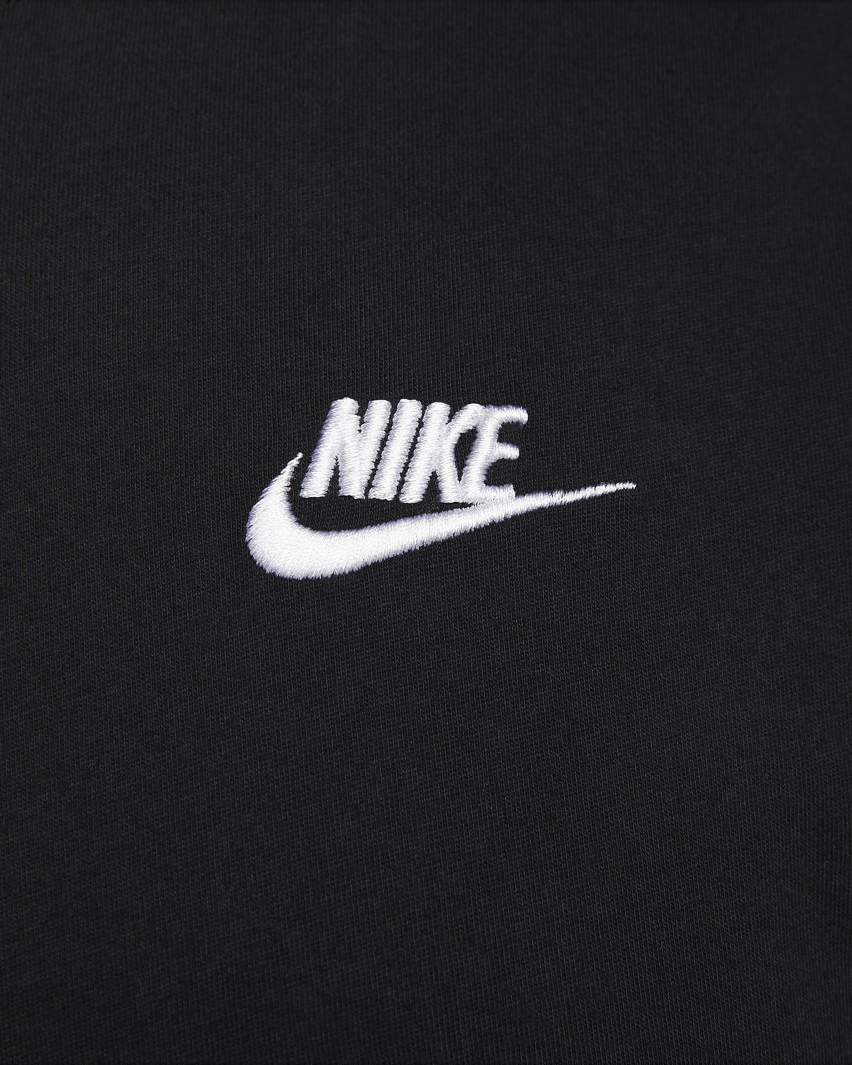 Nike Sportswear Club T-shirt voor heren - Zwart/Wit