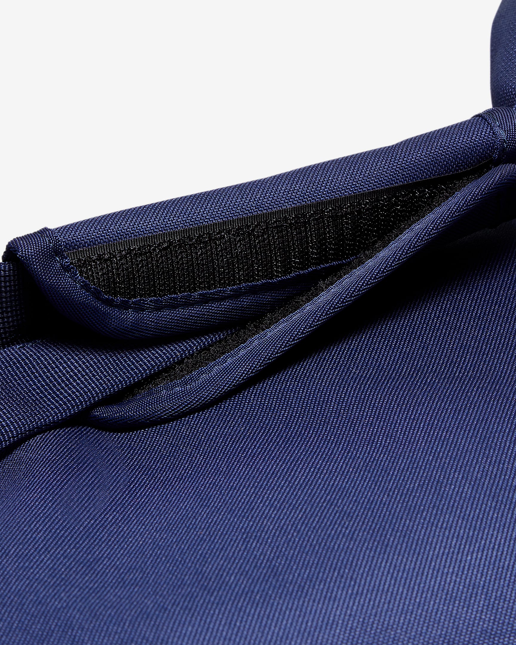 Nike Academy Team Football Duffel Bag (Large, 95L). Nike UK