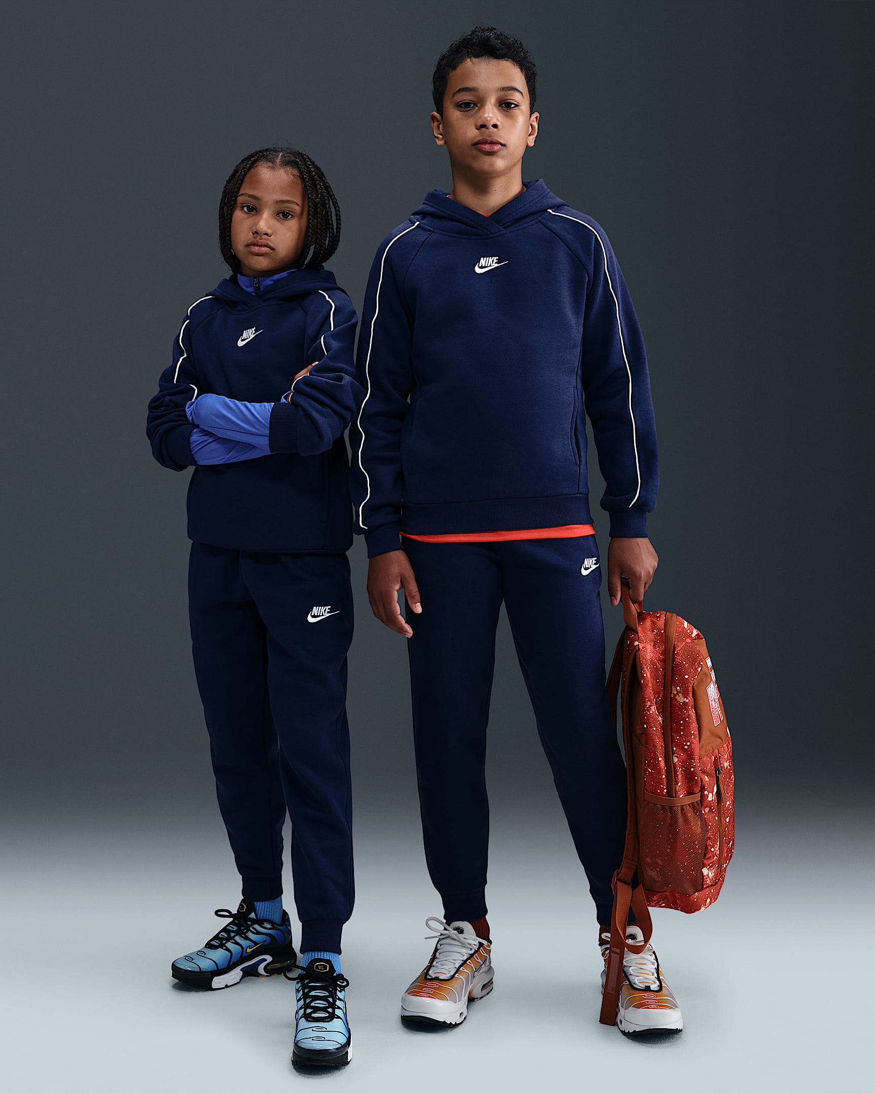 Nike Sportswear Club Fleece Older Kids' Hooded Tracksuit - Midnight Navy/Midnight Navy/White/White