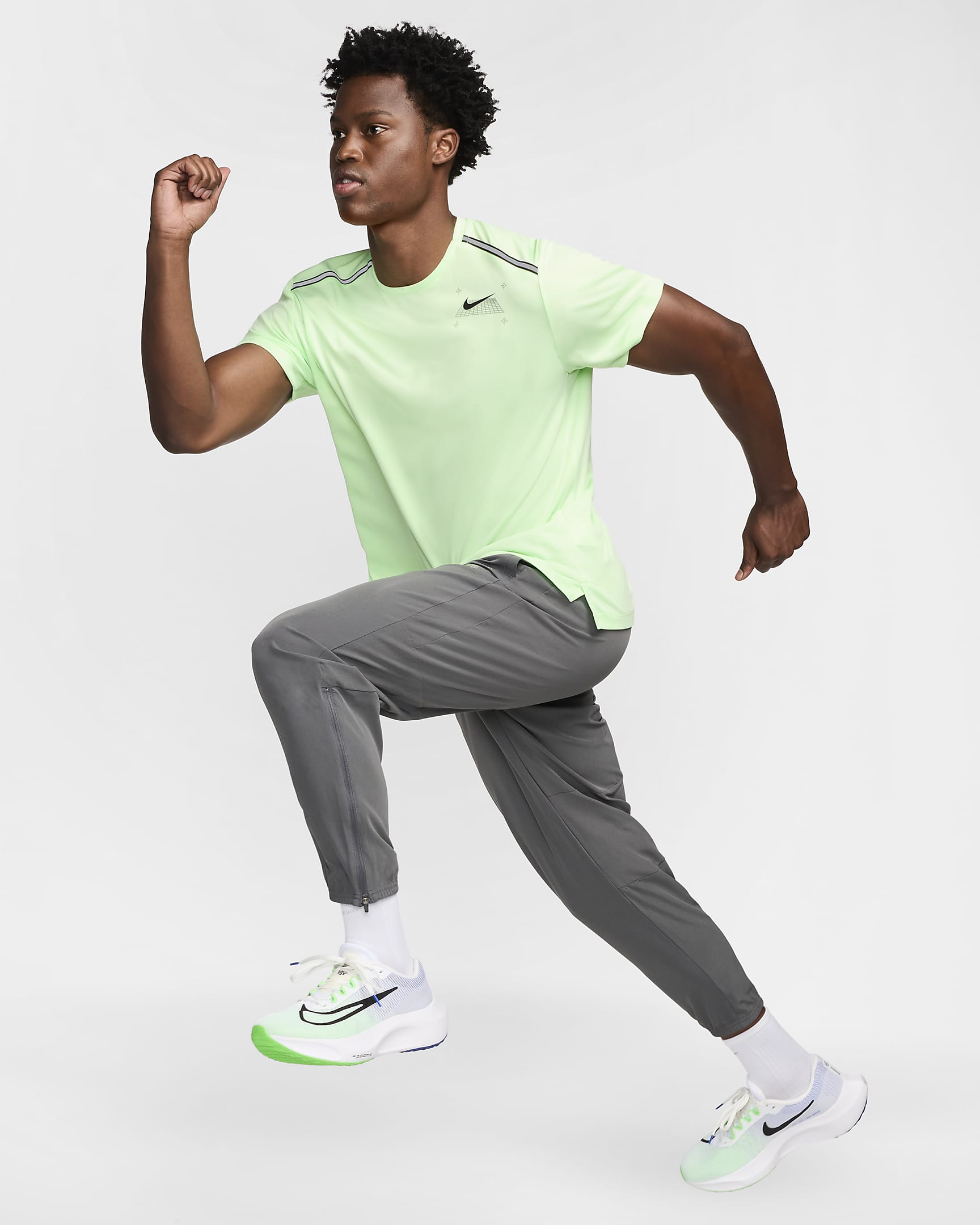 Haut de running à manches courtes et motifs Nike Miler pour Homme - Vapor Green