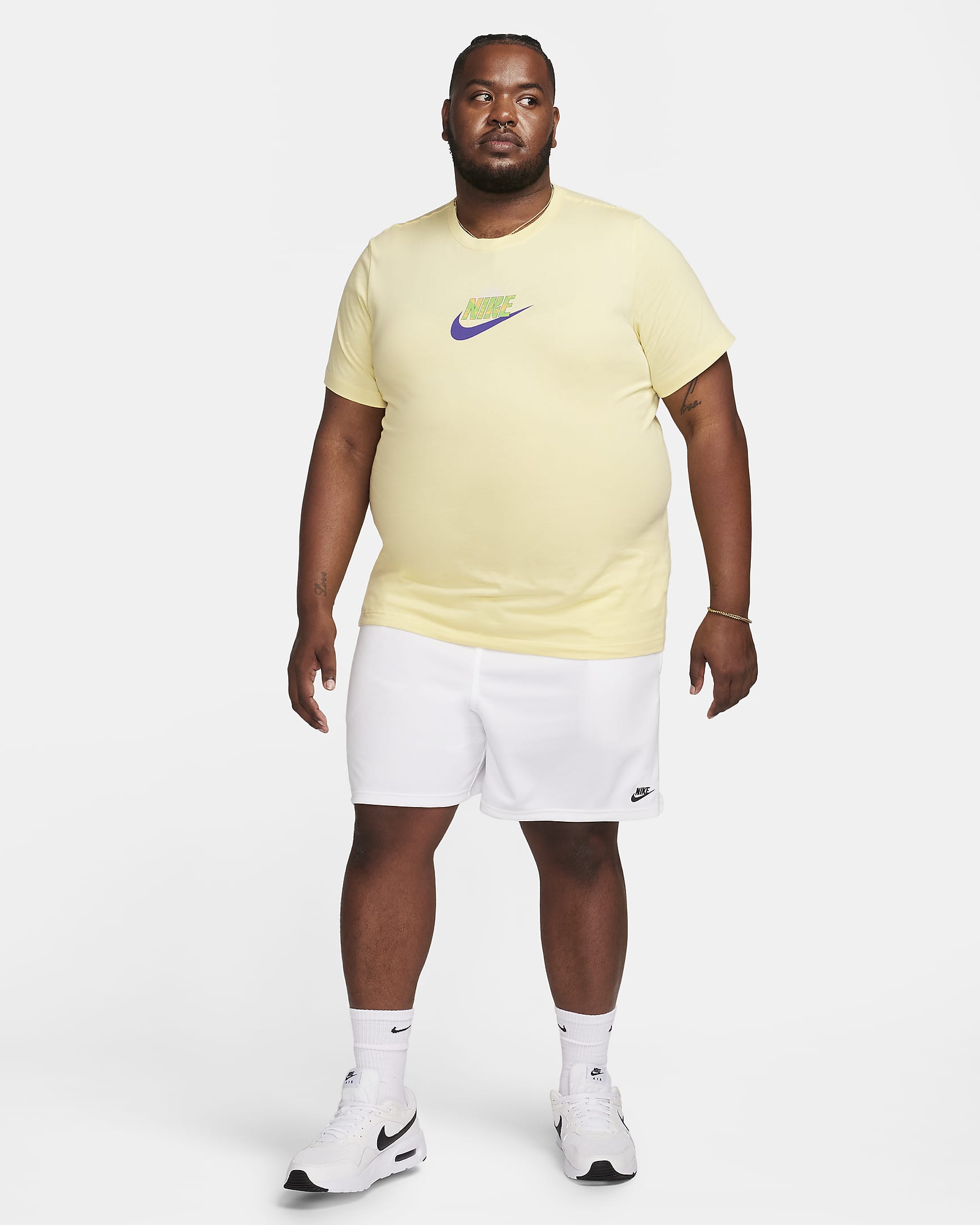 Nike Sportswear T-Shirt. Nike UK