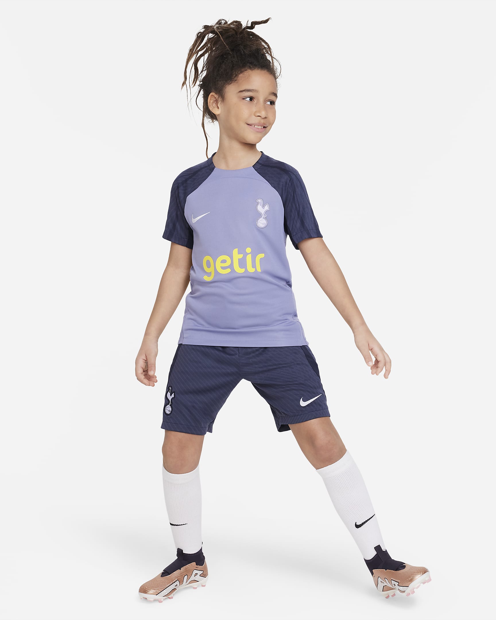 Tottenham Hotspur Strike Older Kids' DriFIT Knit Football Shorts. Nike SI