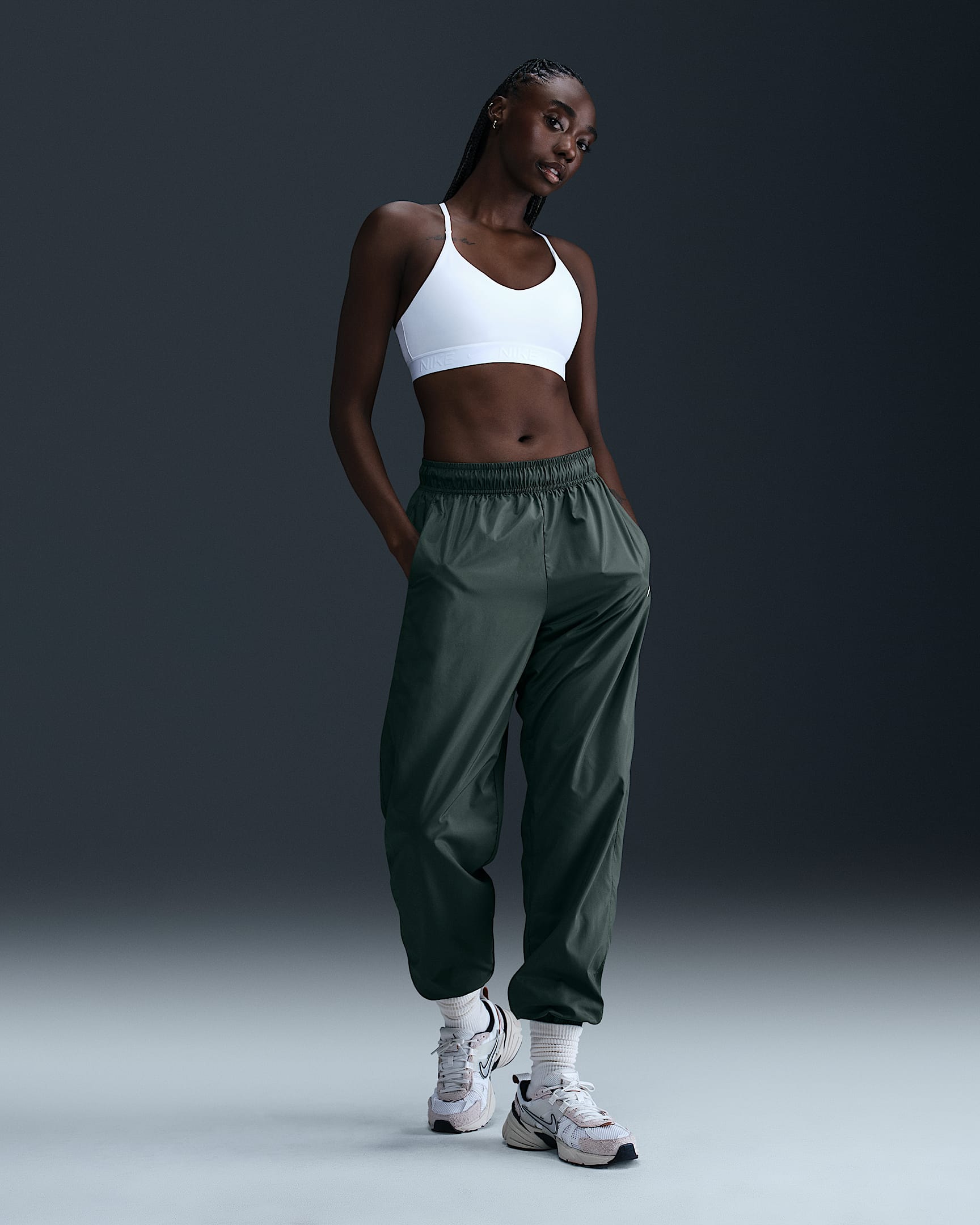 Nike Sportswear Classic Wovens Women's UV Protection Mid-Rise Loose Joggers - Vintage Green/White