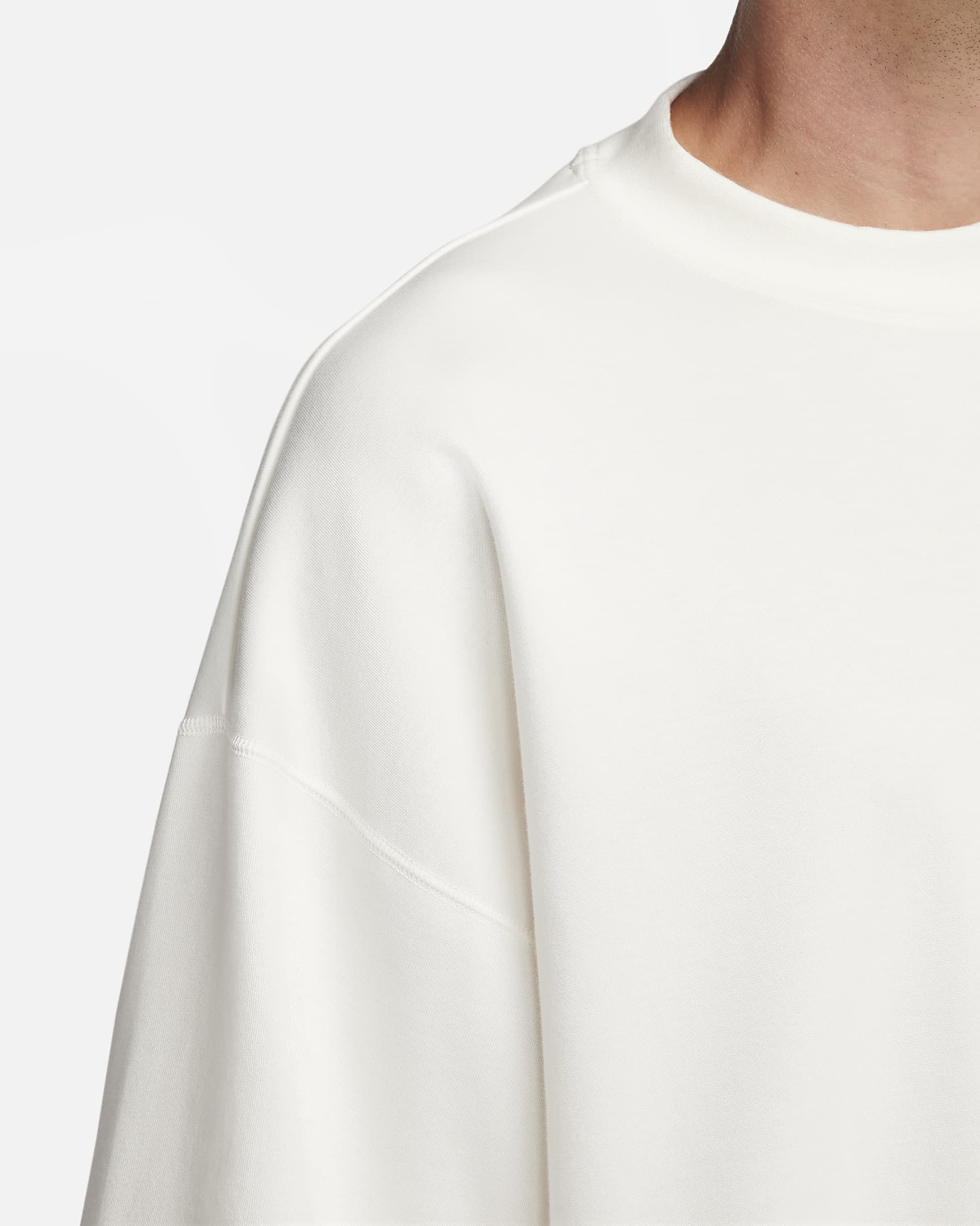 Nike Sportswear Tech Fleece Re-Imagined Men's Oversized Short-Sleeve Sweatshirt - Sail