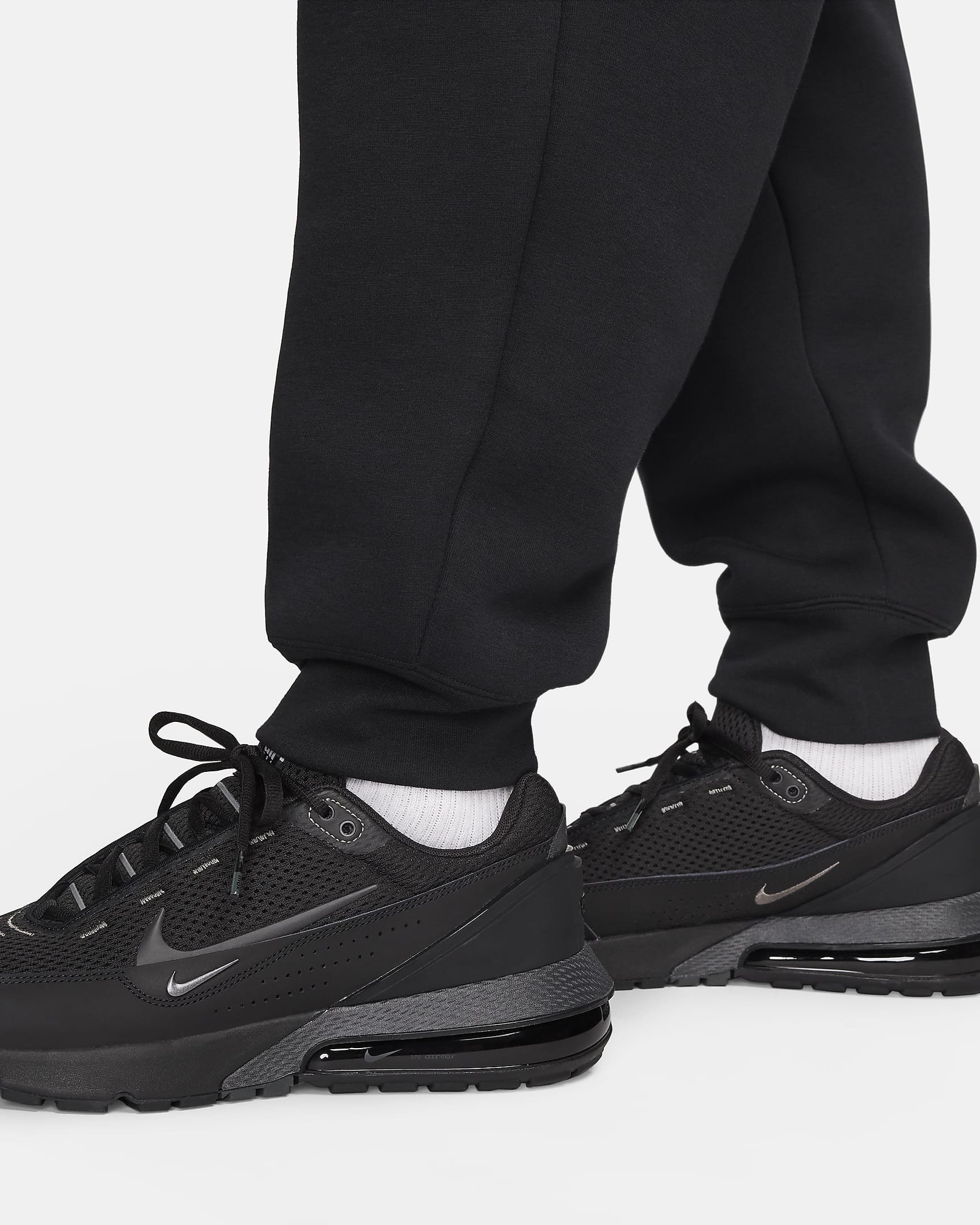 Nike Tech Fleece Re-imagined Men's Fleece Trousers. Nike CA