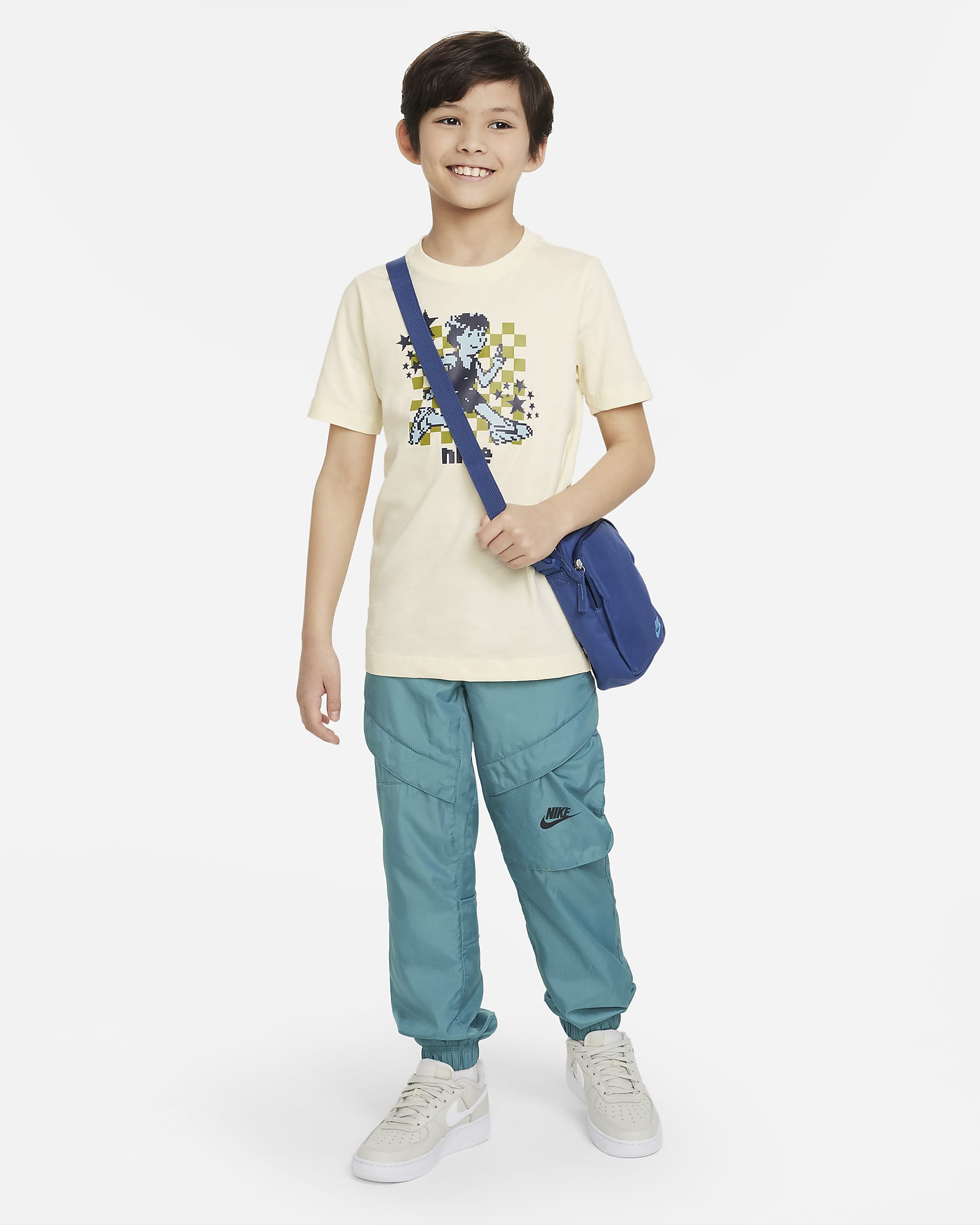 Nike Sportswear Older Kids' (Boys') T-Shirt. Nike IN