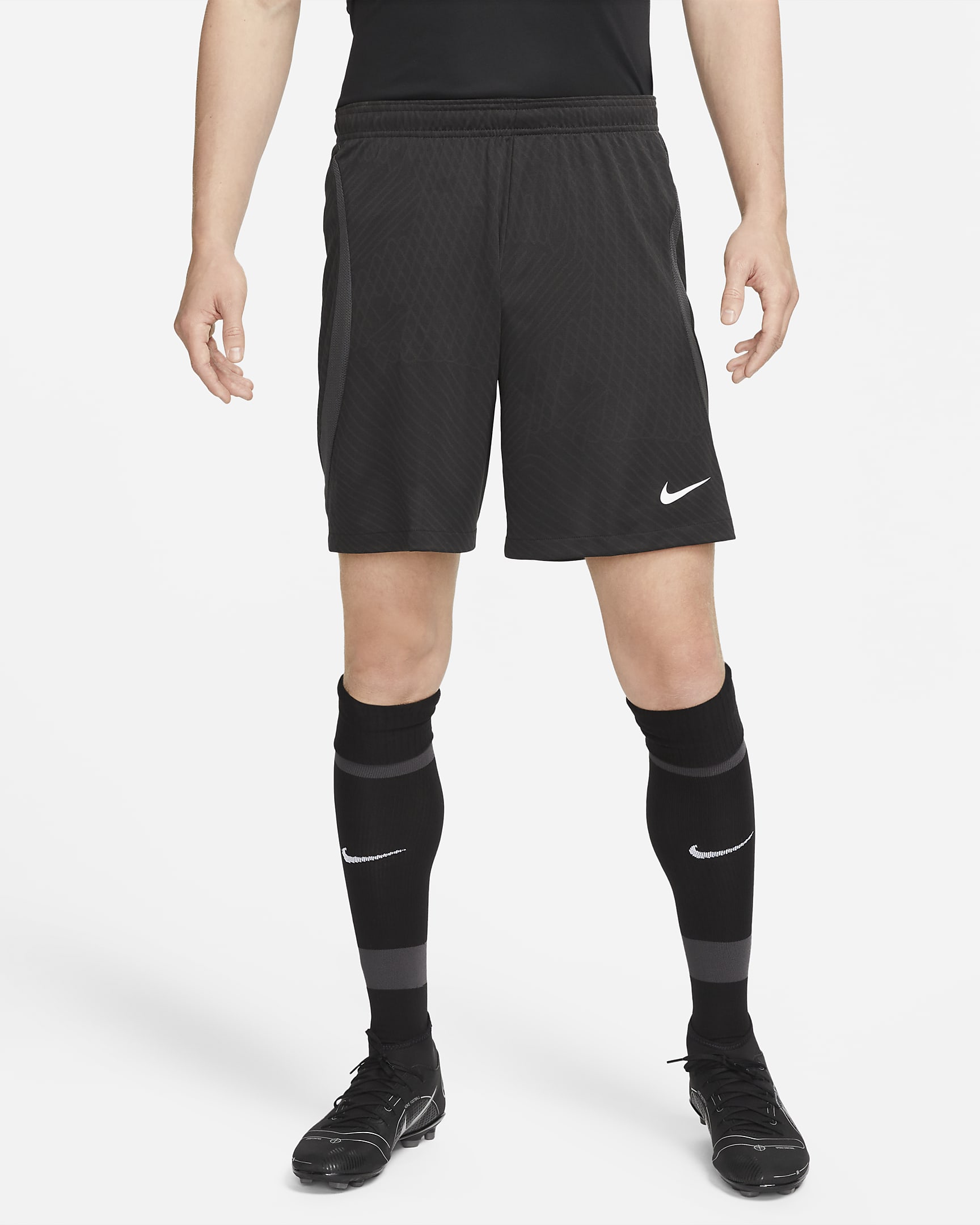 Nike Dri-FIT Strike Men's Football Shorts. Nike BE