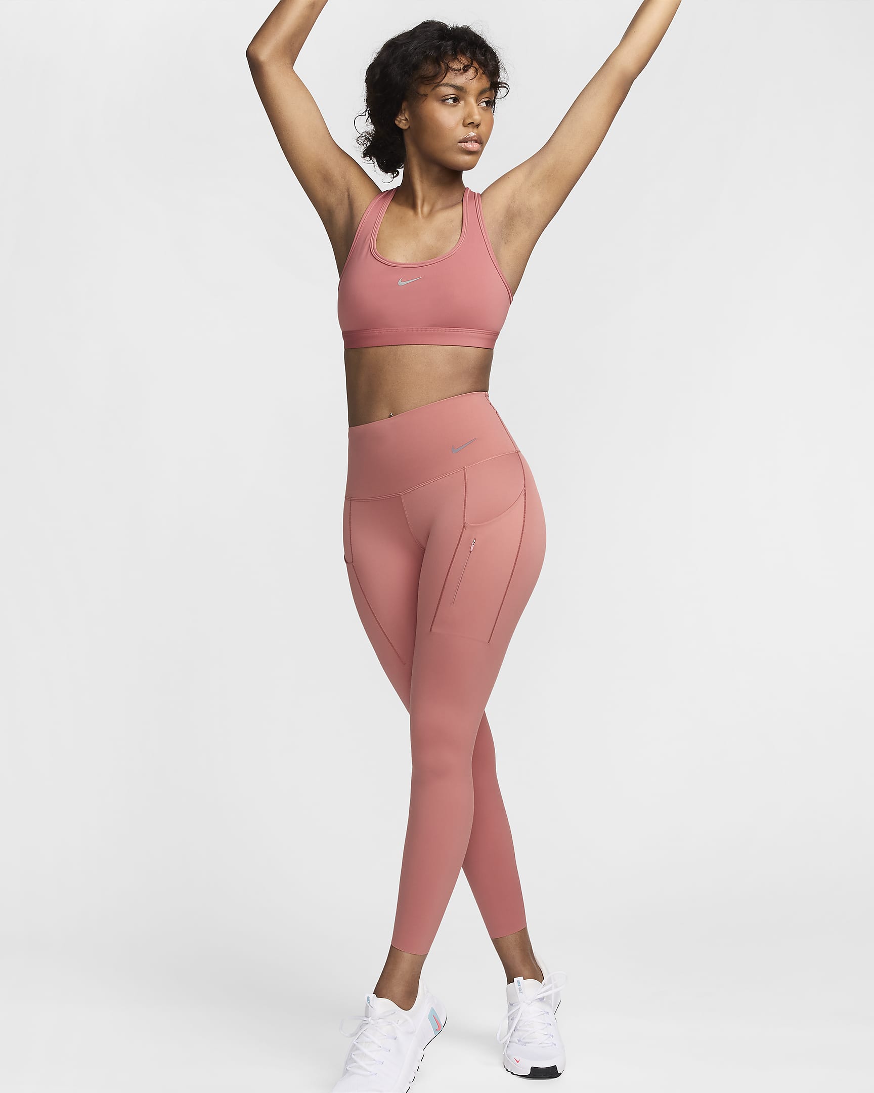 Leggings de tiro alto de 7/8 de sujeción firme con bolsillos para mujer Nike Go - Rosa cañón/Negro